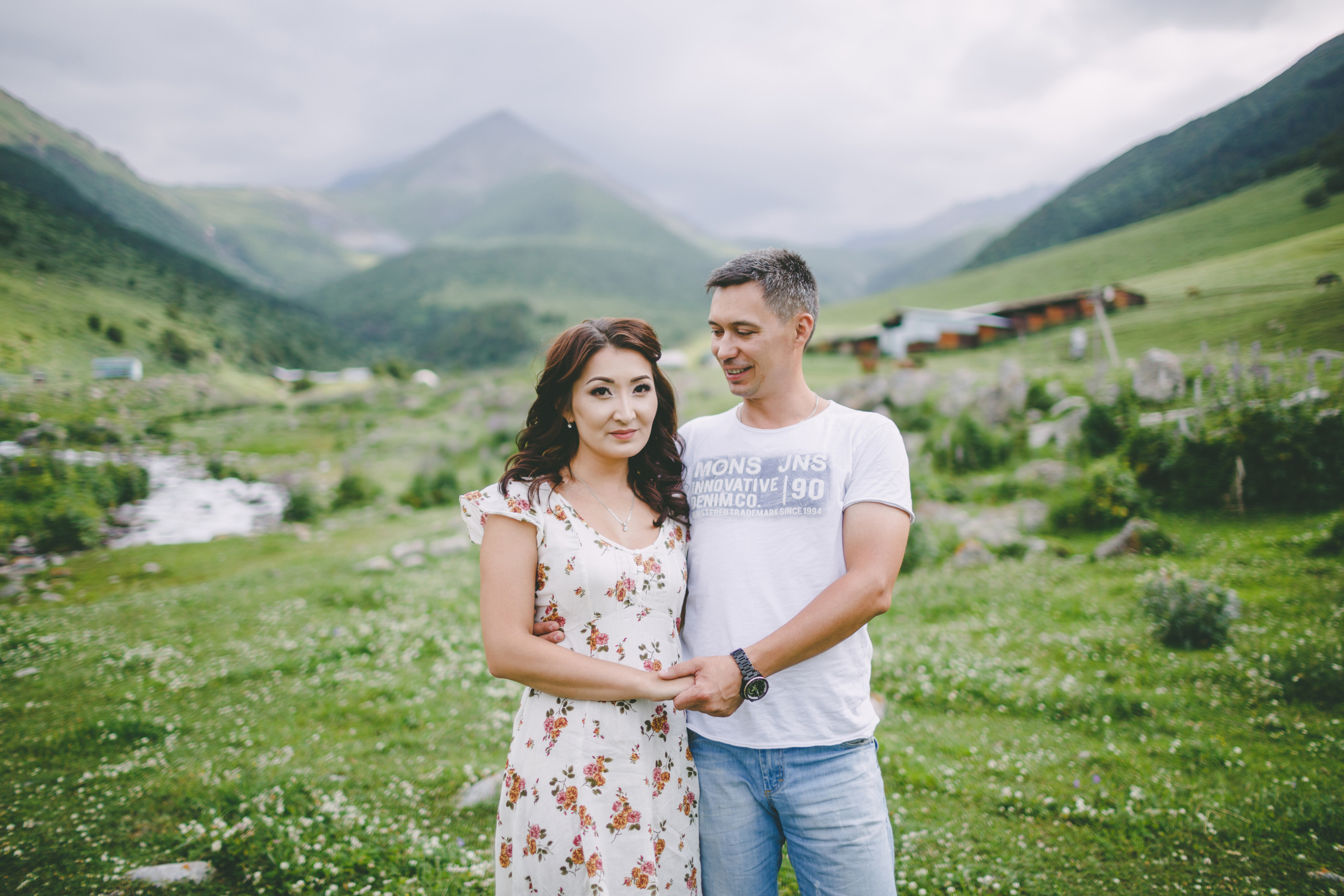 Фотосъемка для двоих в ущелье Чункурчак. Фотограф в Бишкеке Оксана Шувалова