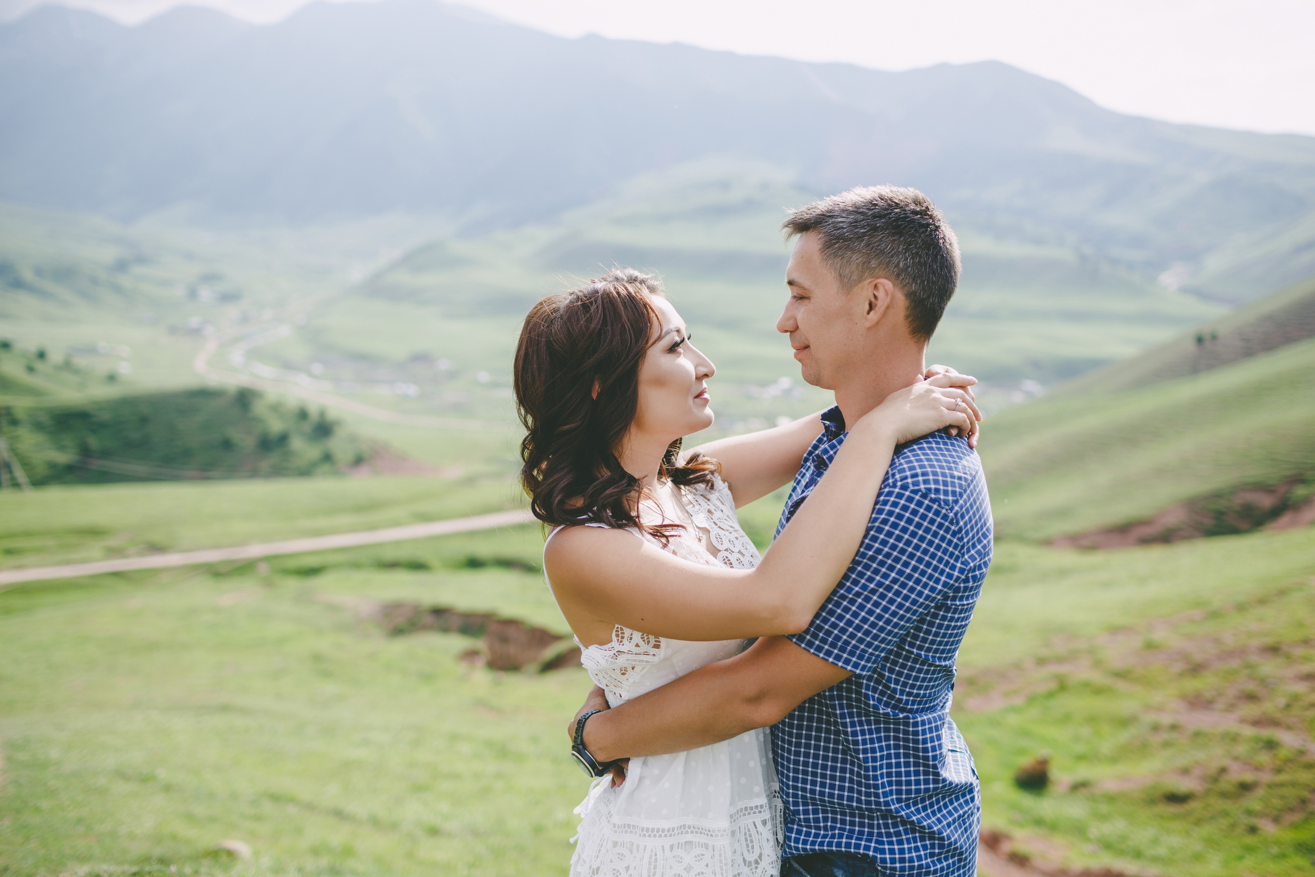 Фотосъемка для двоих в ущелье Чункурчак. Фотограф в Бишкеке Оксана Шувалова