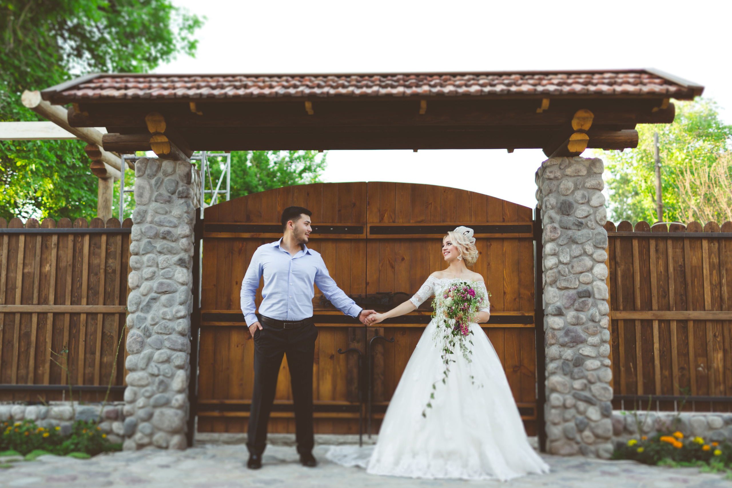 Свадебная фотосессия в усадьбе Орехово. Фотограф в Бишкеке Оксана Шувалова