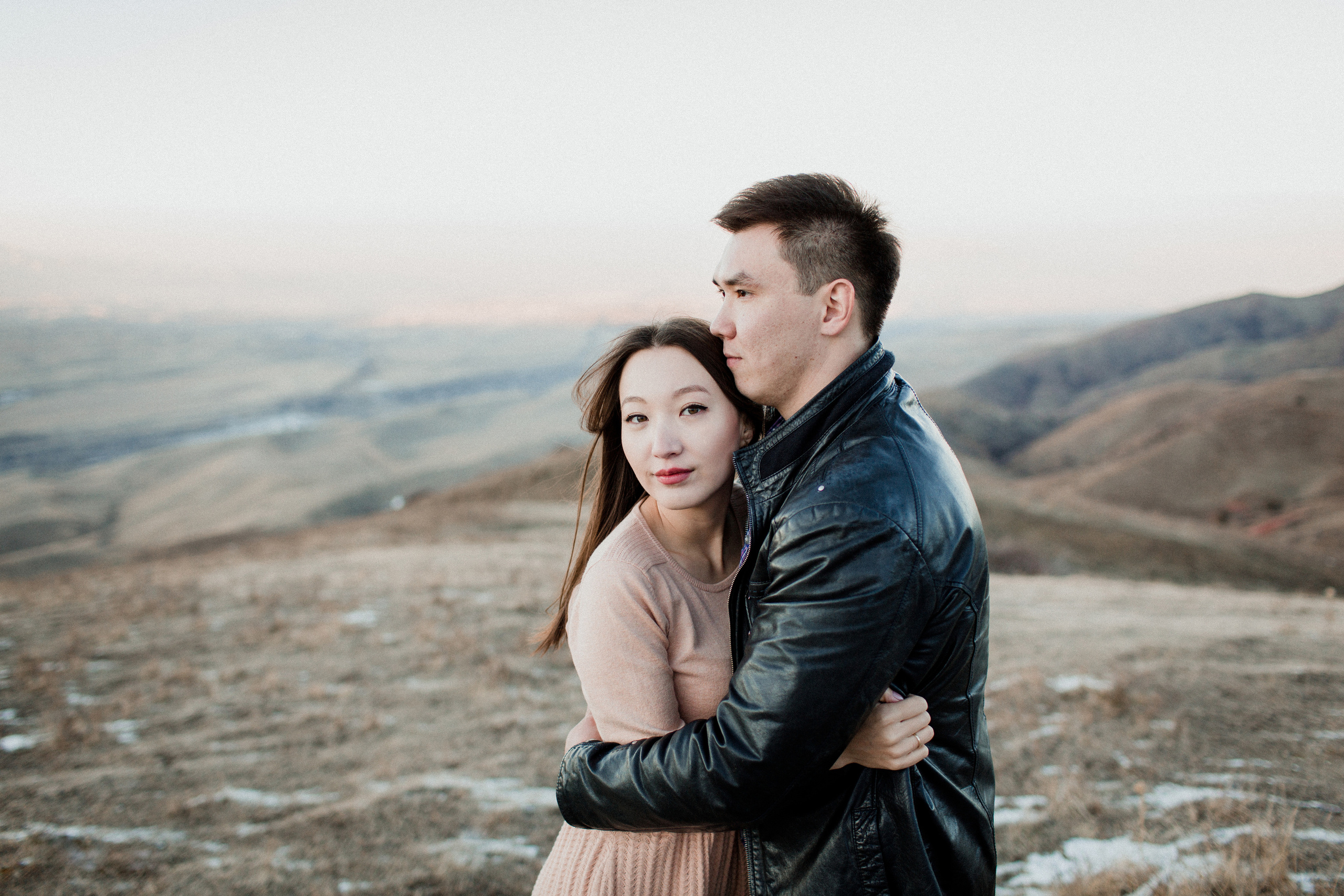 Фотосессия для двоих в ущелье Чункурчак. Фотограф в Бишкеке Оксана Шувалова