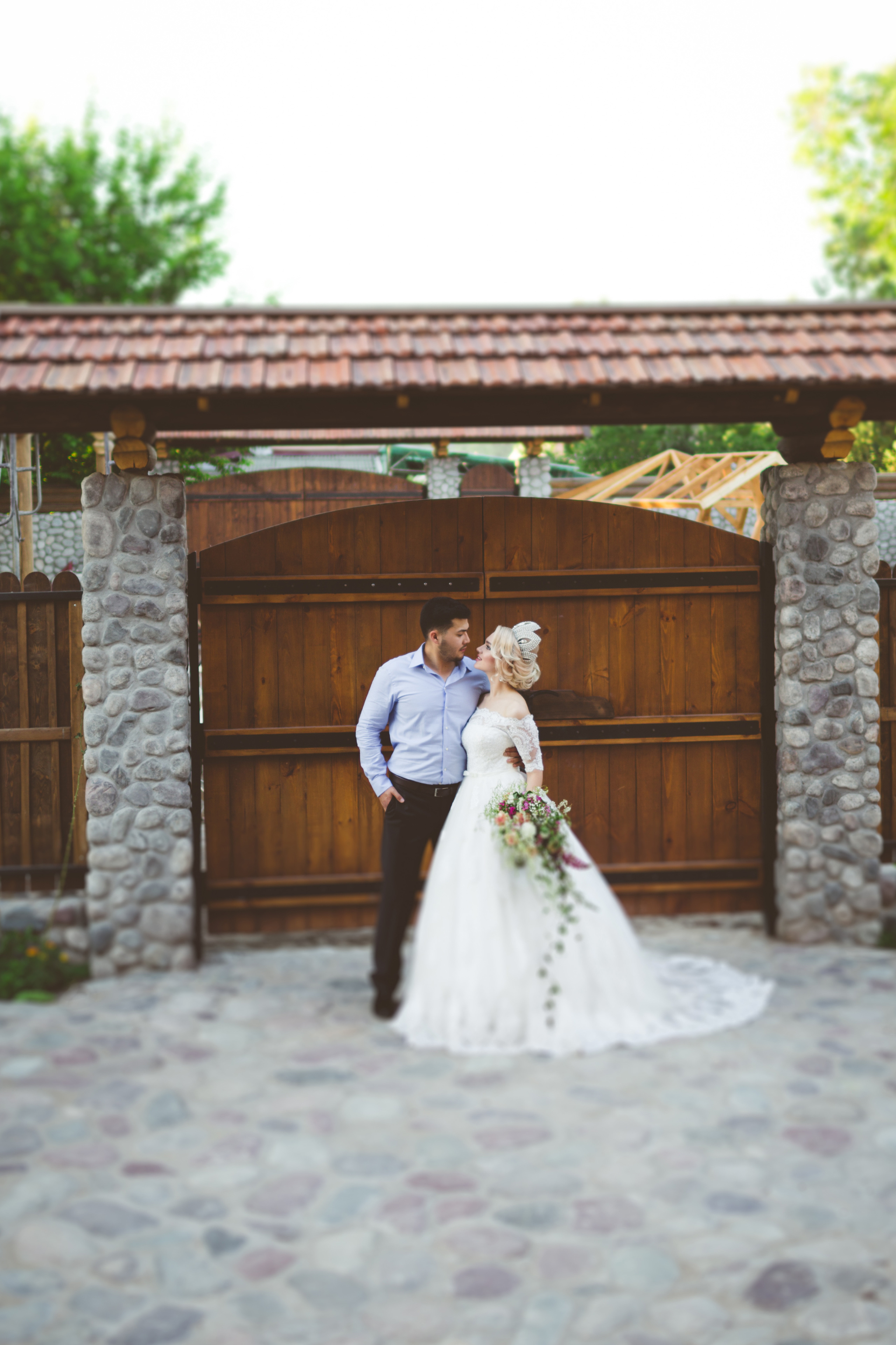 Свадебная фотосессия в усадьбе Орехово. Фотограф в Бишкеке Оксана Шувалова