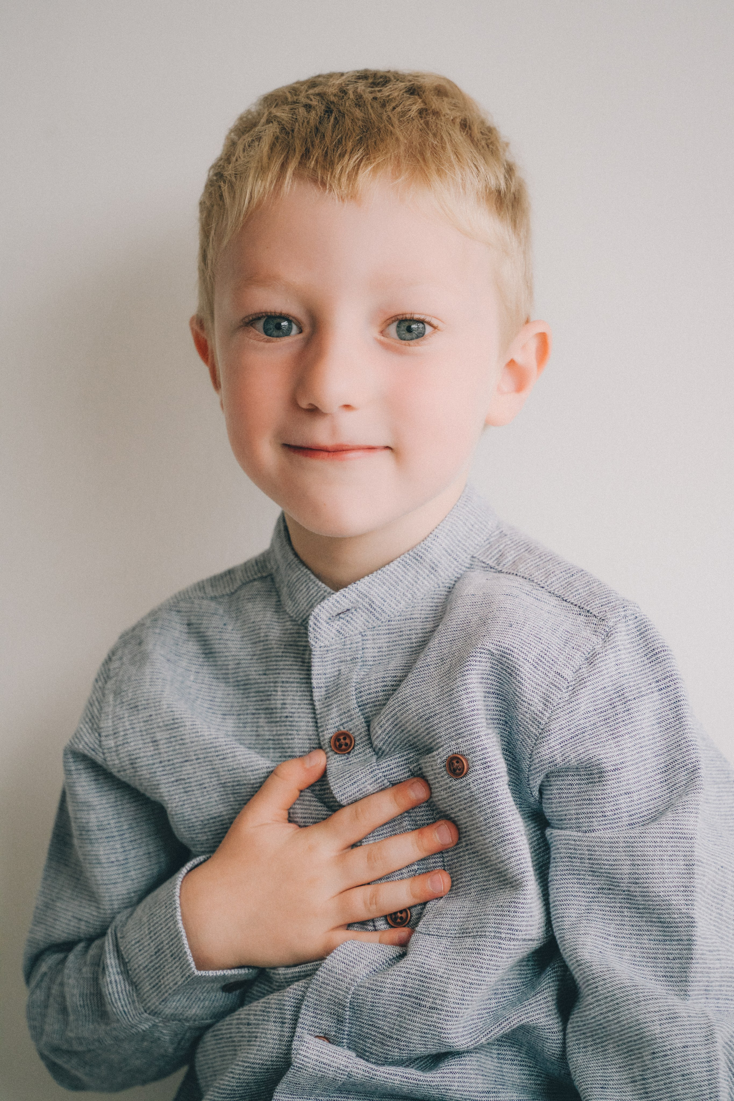 Candid children’s photography Solihull, natural lifestyle portraits full of character.