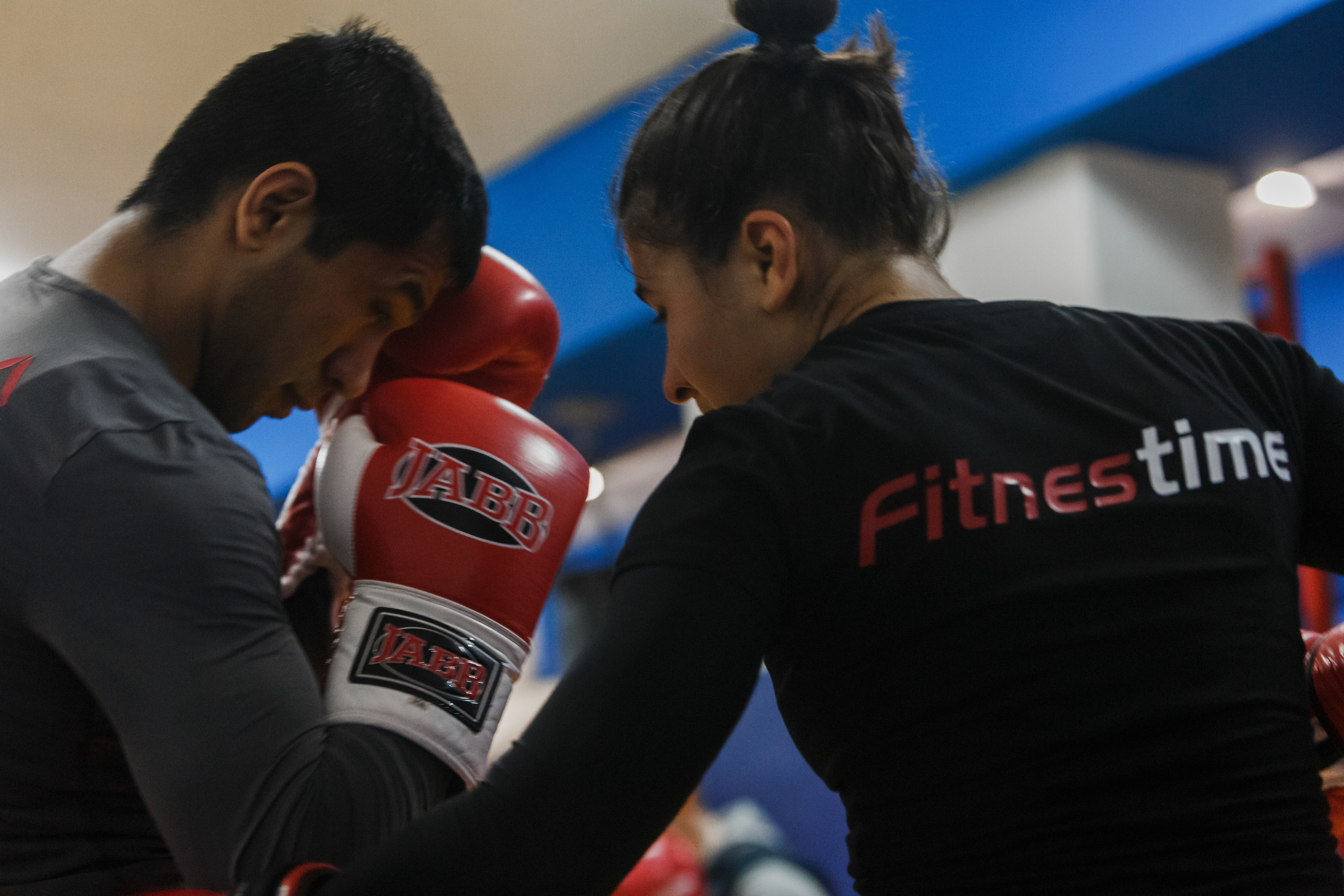 Para la producción de equipos de entrenamiento deportivo. Fotógrafo de retrato, familia y reportajes en Valencia | España | Europa Vitalii Lumier