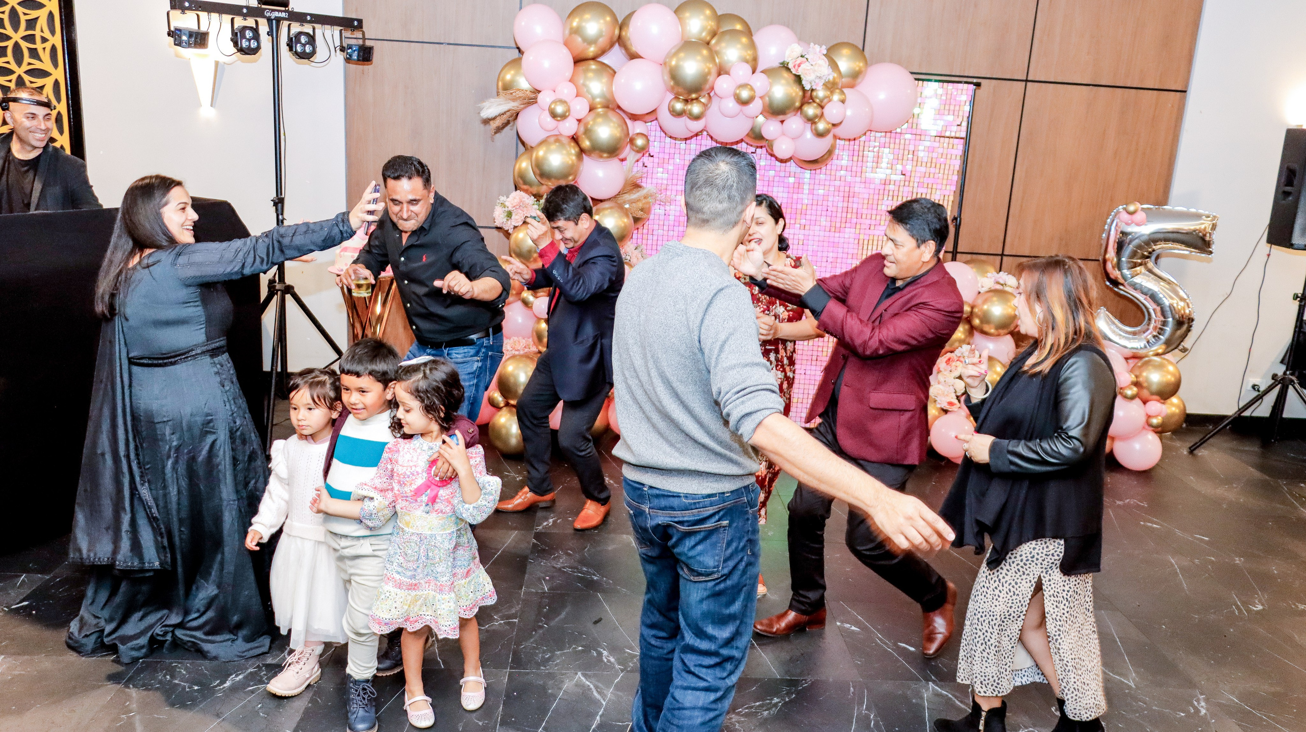 Amayra’s 5th birthday. MHCreative is family-oriented photographer based in SYDNEY