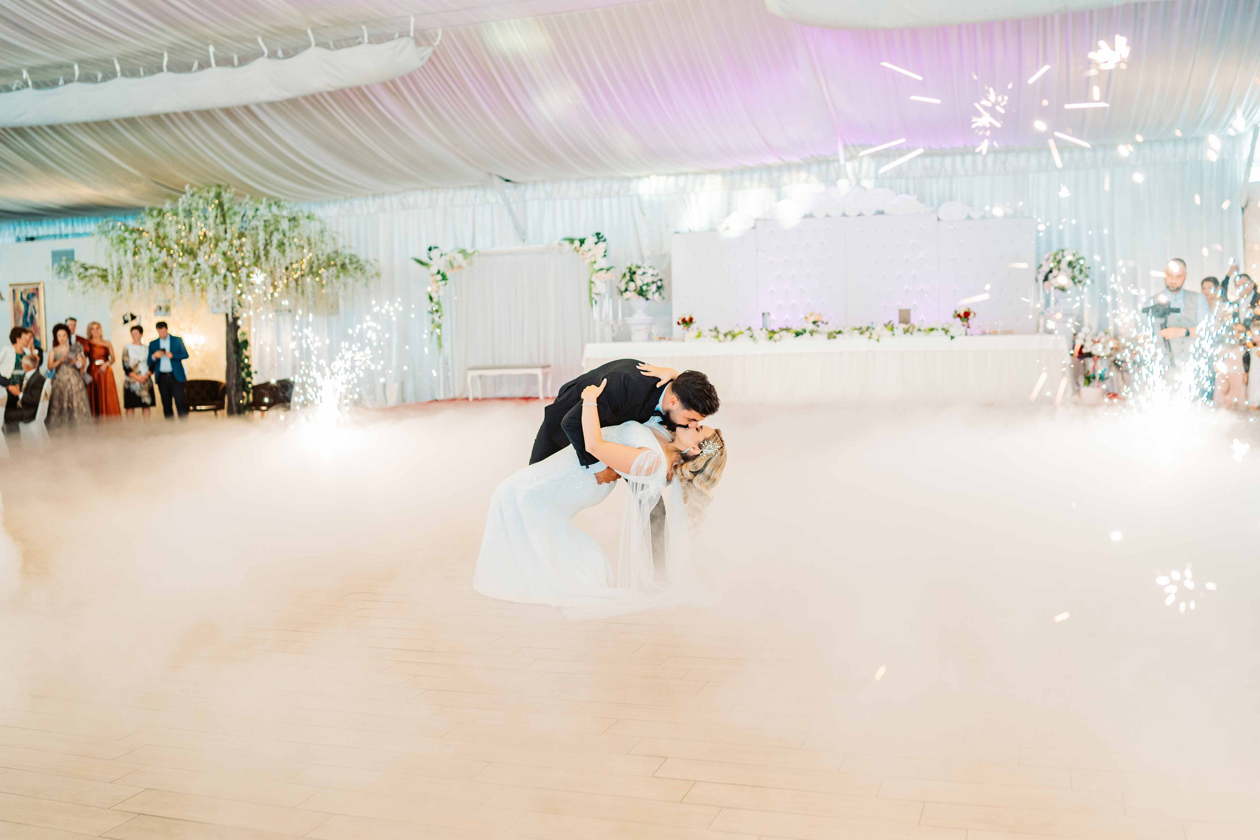 Roxana & Andrei. Contrast Studio