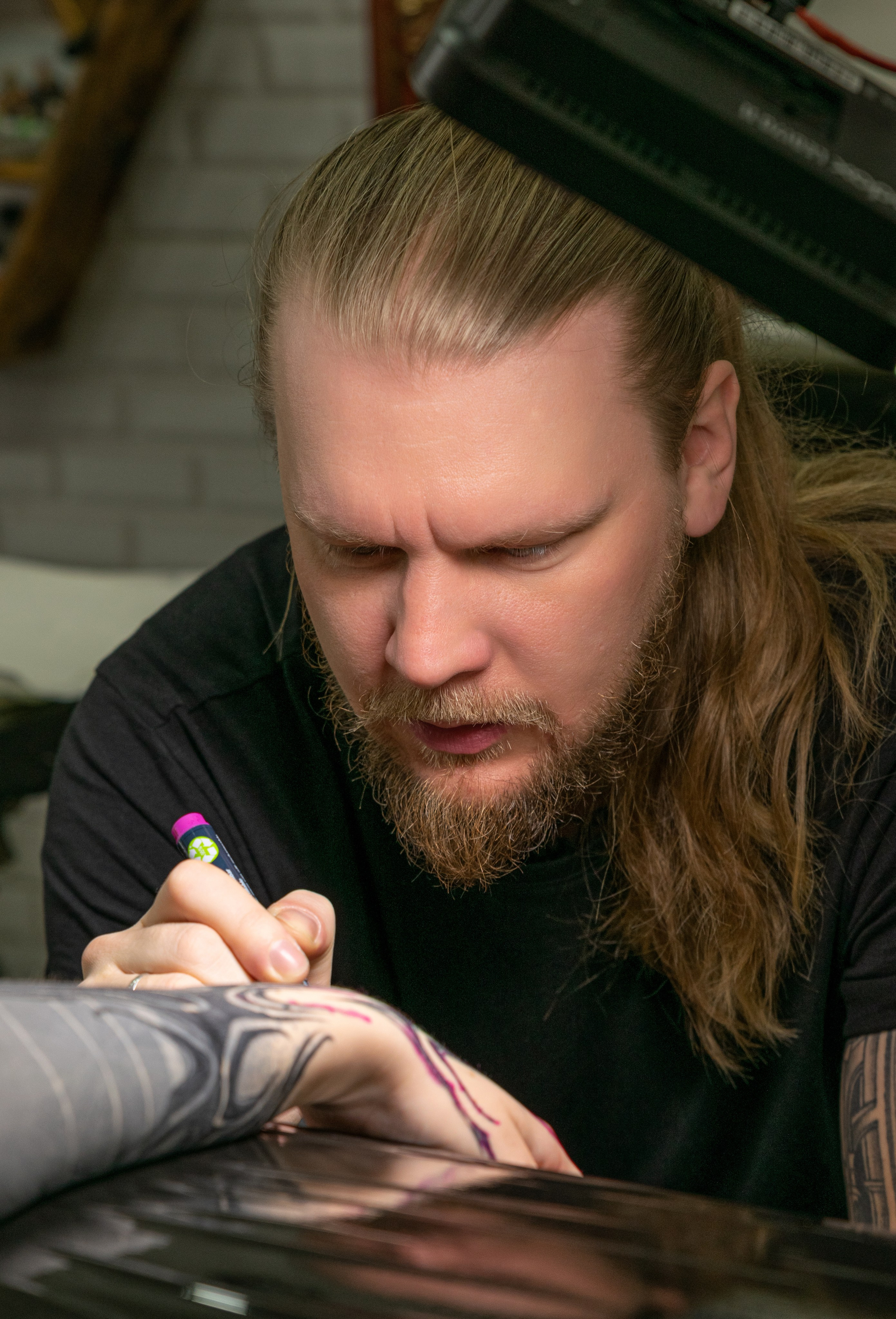 ROY TATTOO — радни дан. Викторија Федосеенко, фотограф у Србији