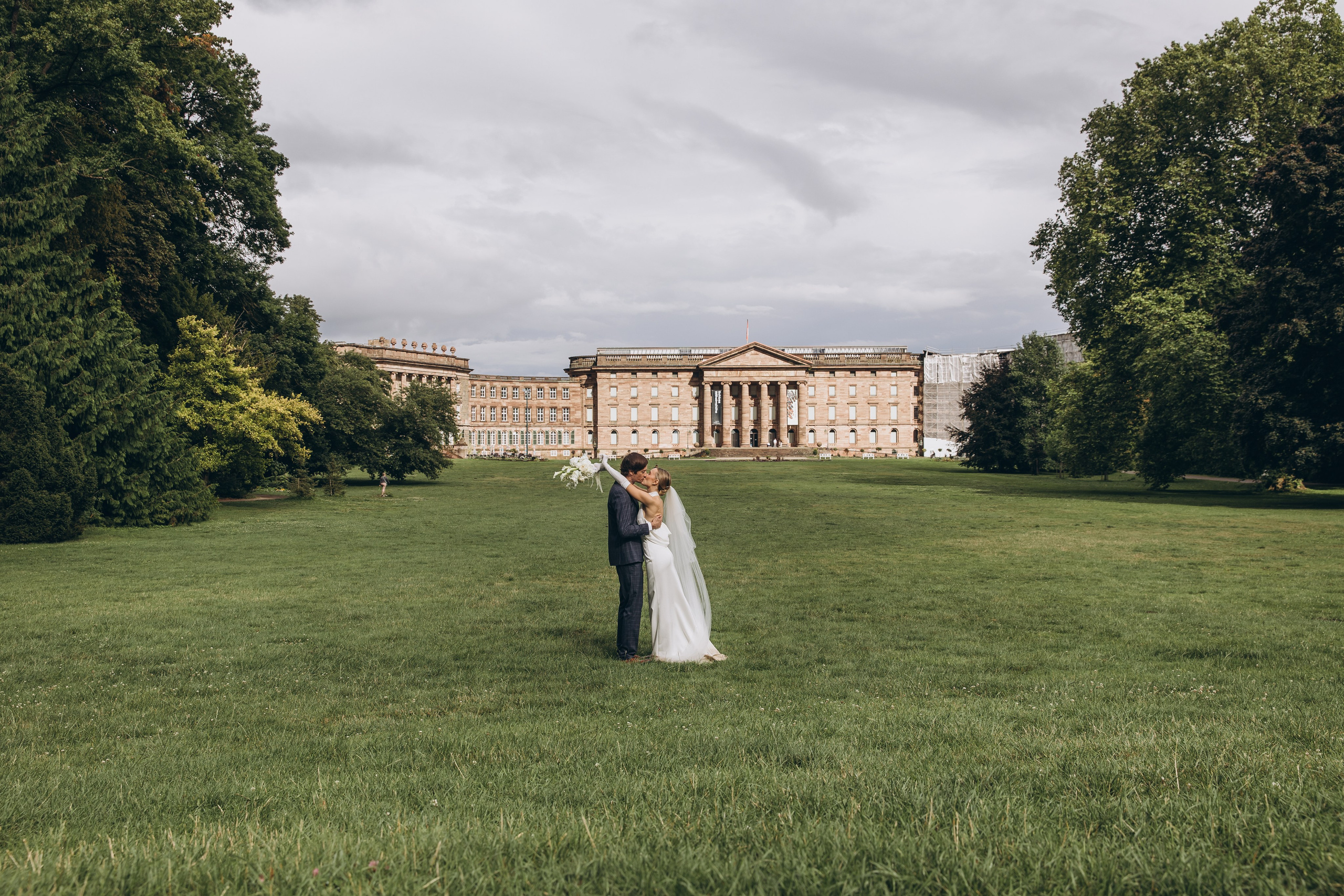 Wedding photographer Kassel – emotional wedding ceremony at Bergpark Wilhelmshöhe