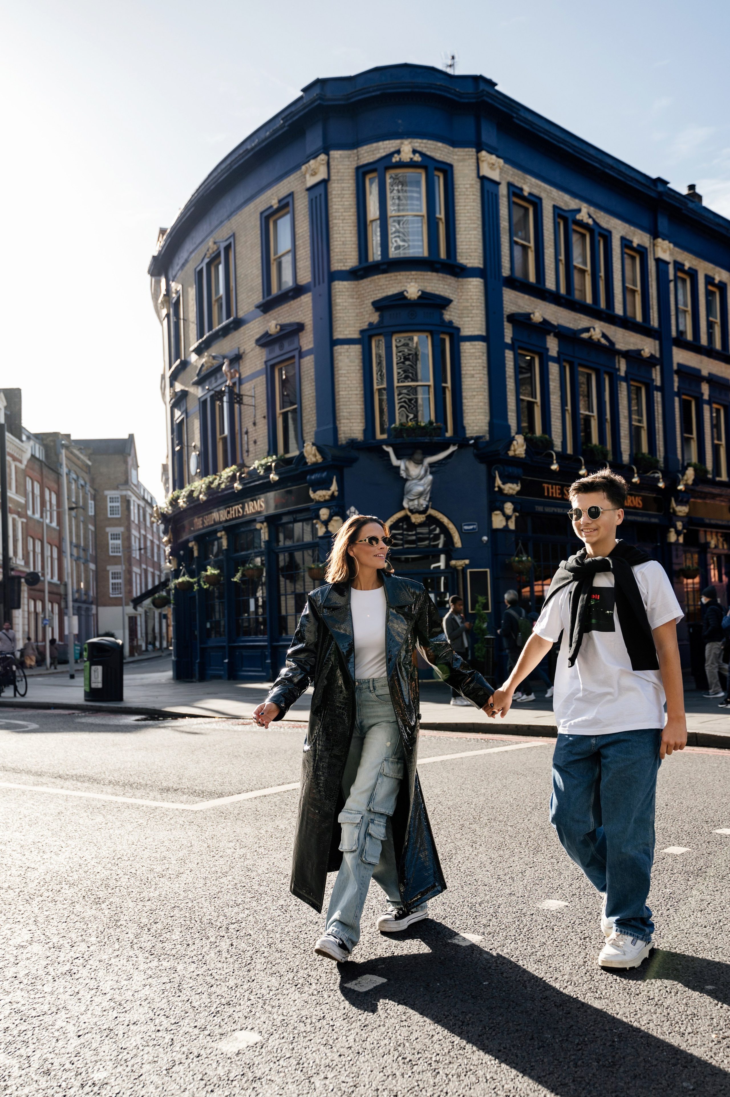 Tower Bridge+Westminster Carmela with son. FAMILY AND WEDDING PHOTOGRAPHER IN LONDON MARINA RIVA
