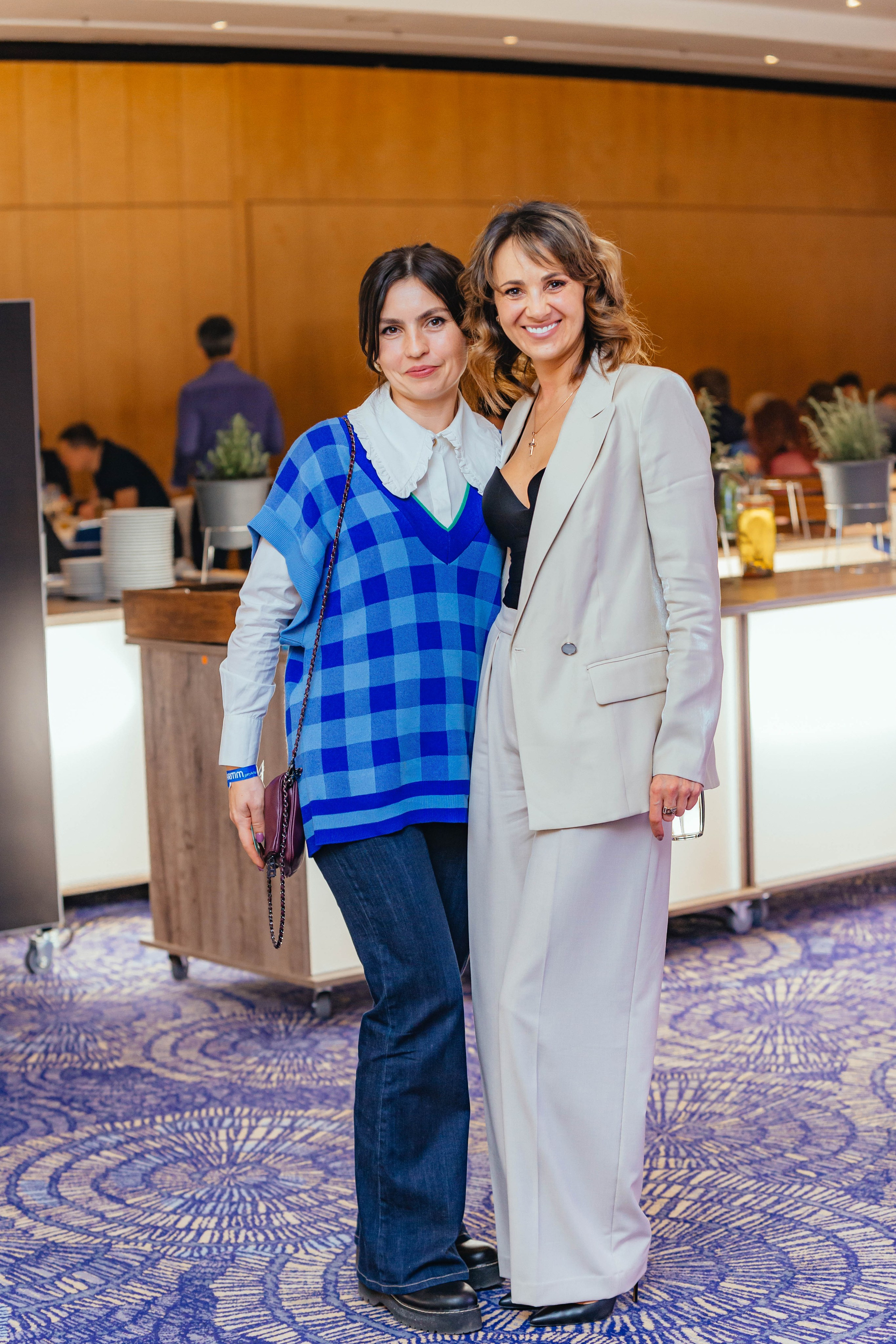 Club Bizon. Portrait family photographer in Berlin Elena Zakh