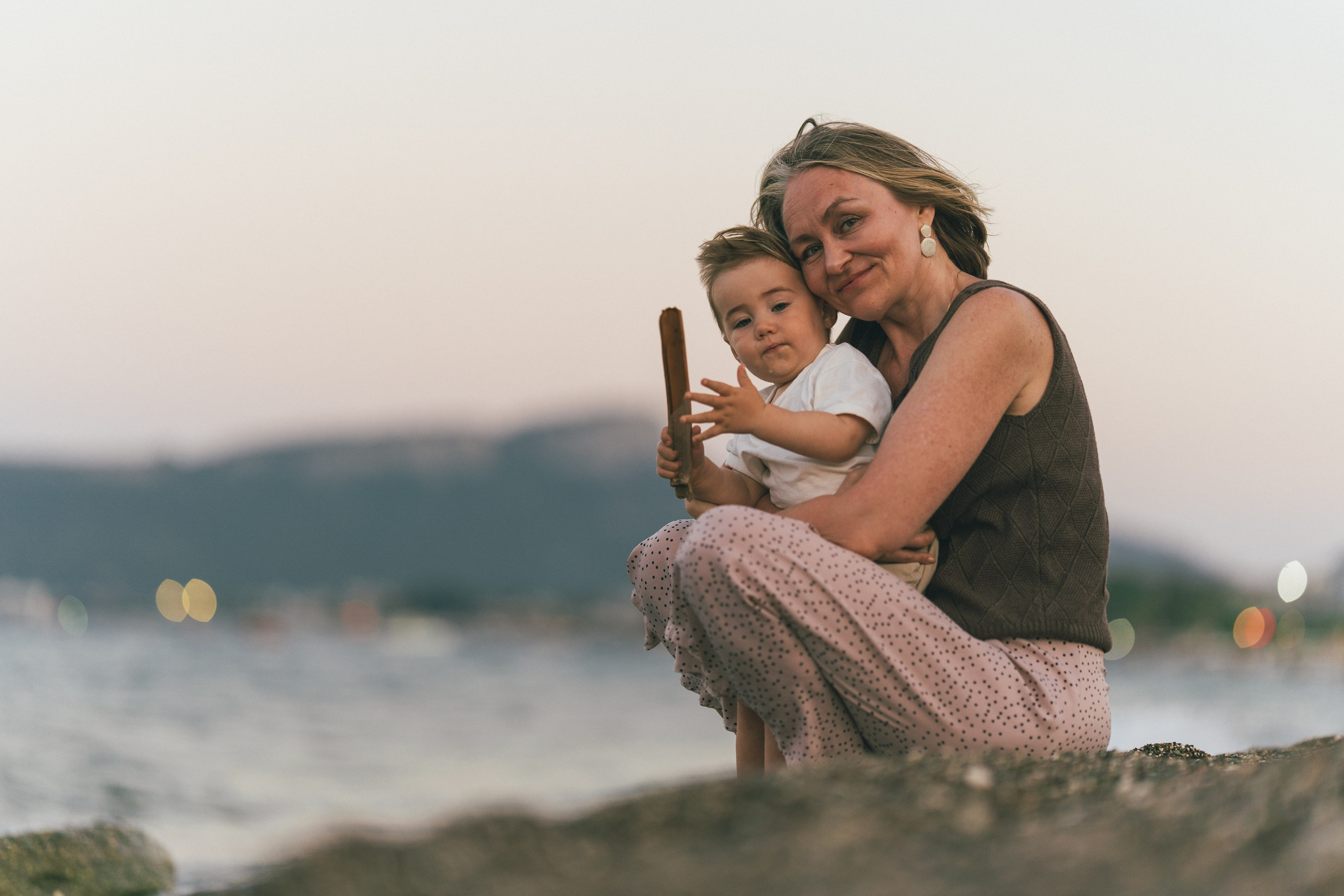 Наталия с внуком. Family photographer in Oviedo — Yana Razina
