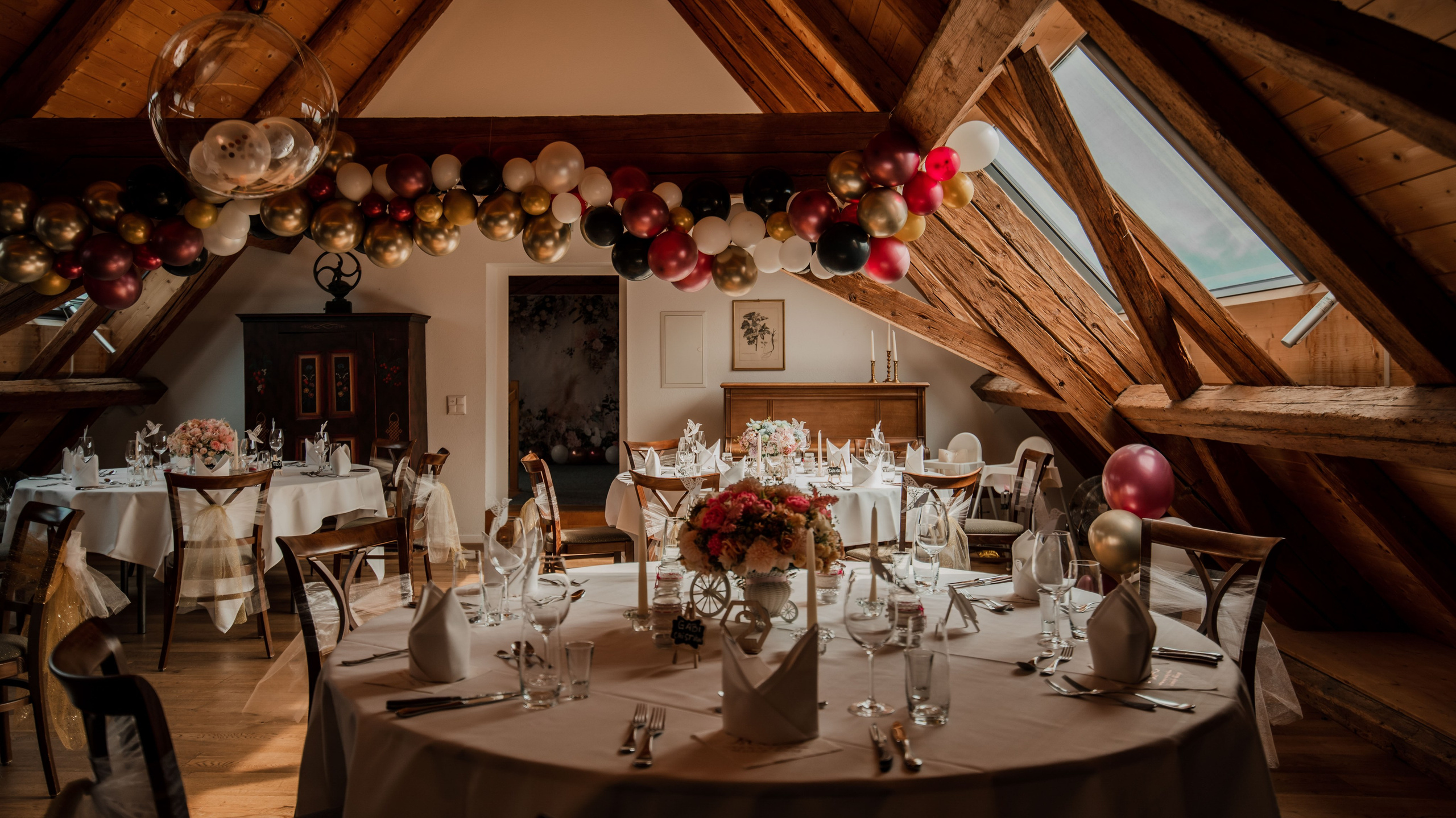 Hochzeit in Bern – Ella & Adrian. Authentische, emotionale, zeitlose Hochzeitsfotografie aus Albstadt