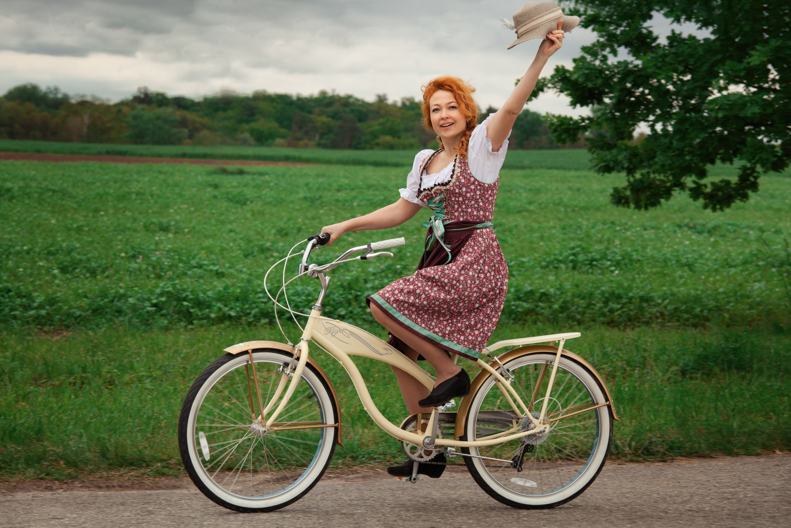 Creative. Photographer Anya Goldenberg. Works in Reading and surrounding areas