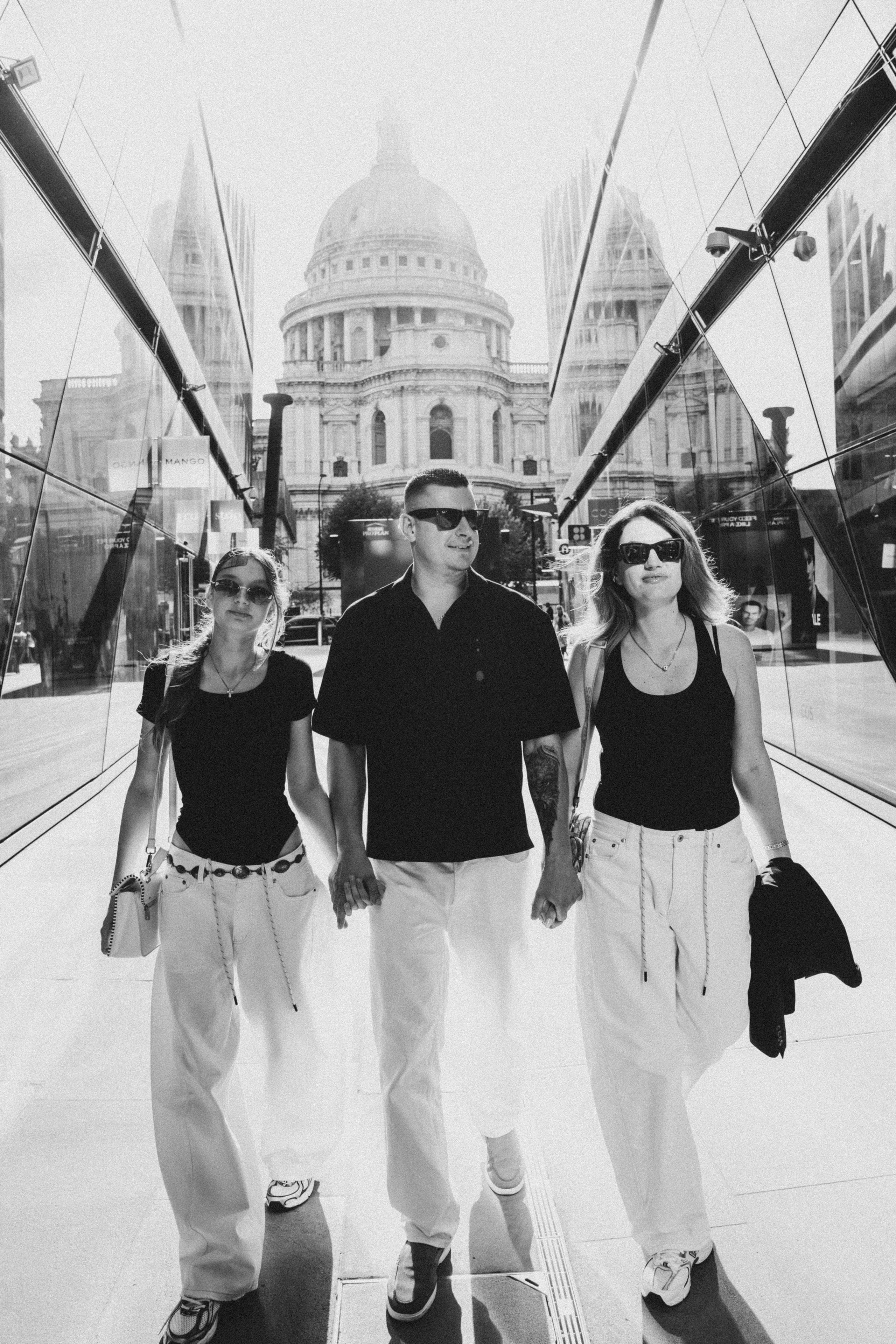 Family summer walk. Tonya Kyrylenko photographer in London