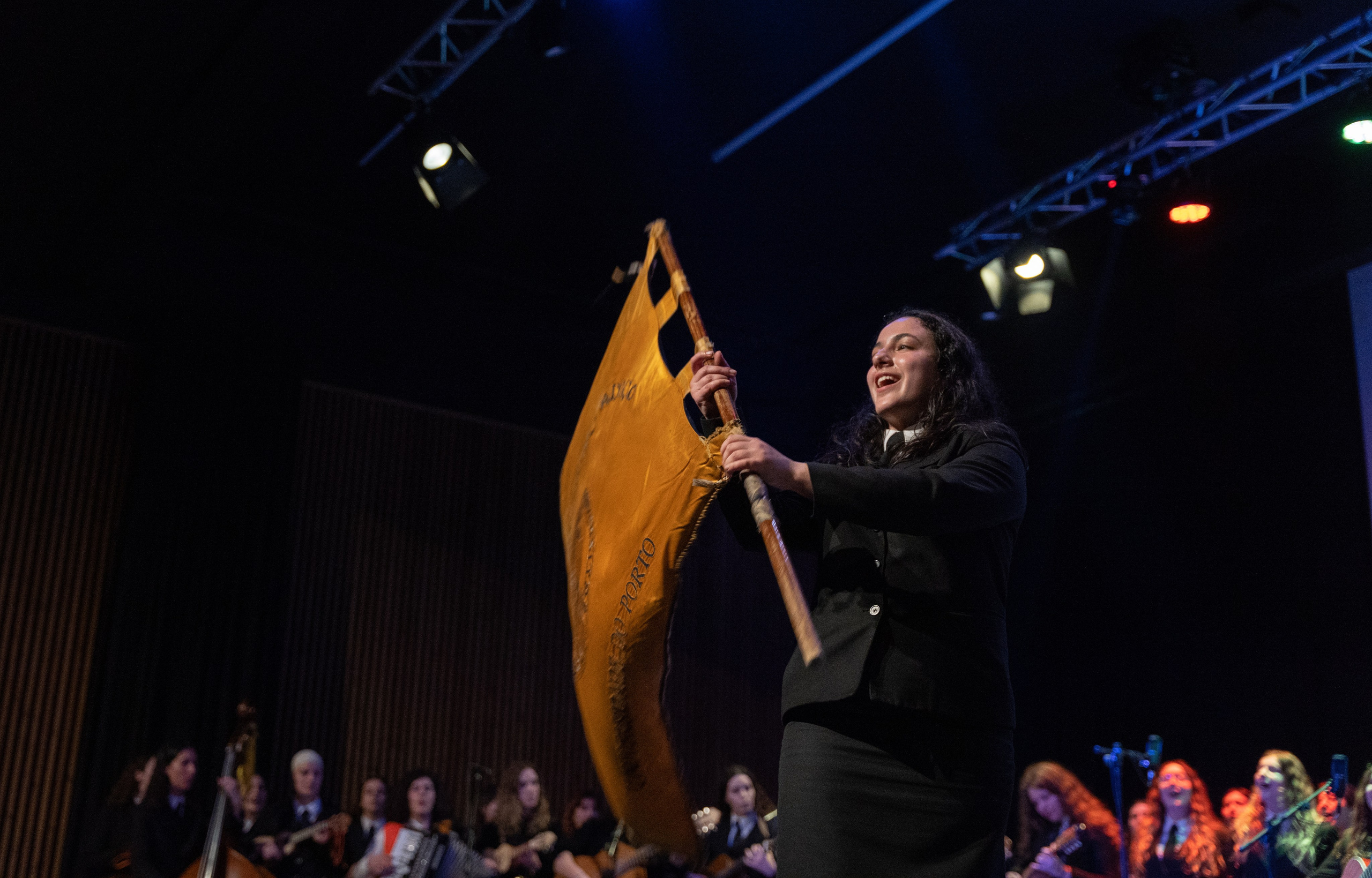 Grupos Culturais e Espétaculos. Ínicio