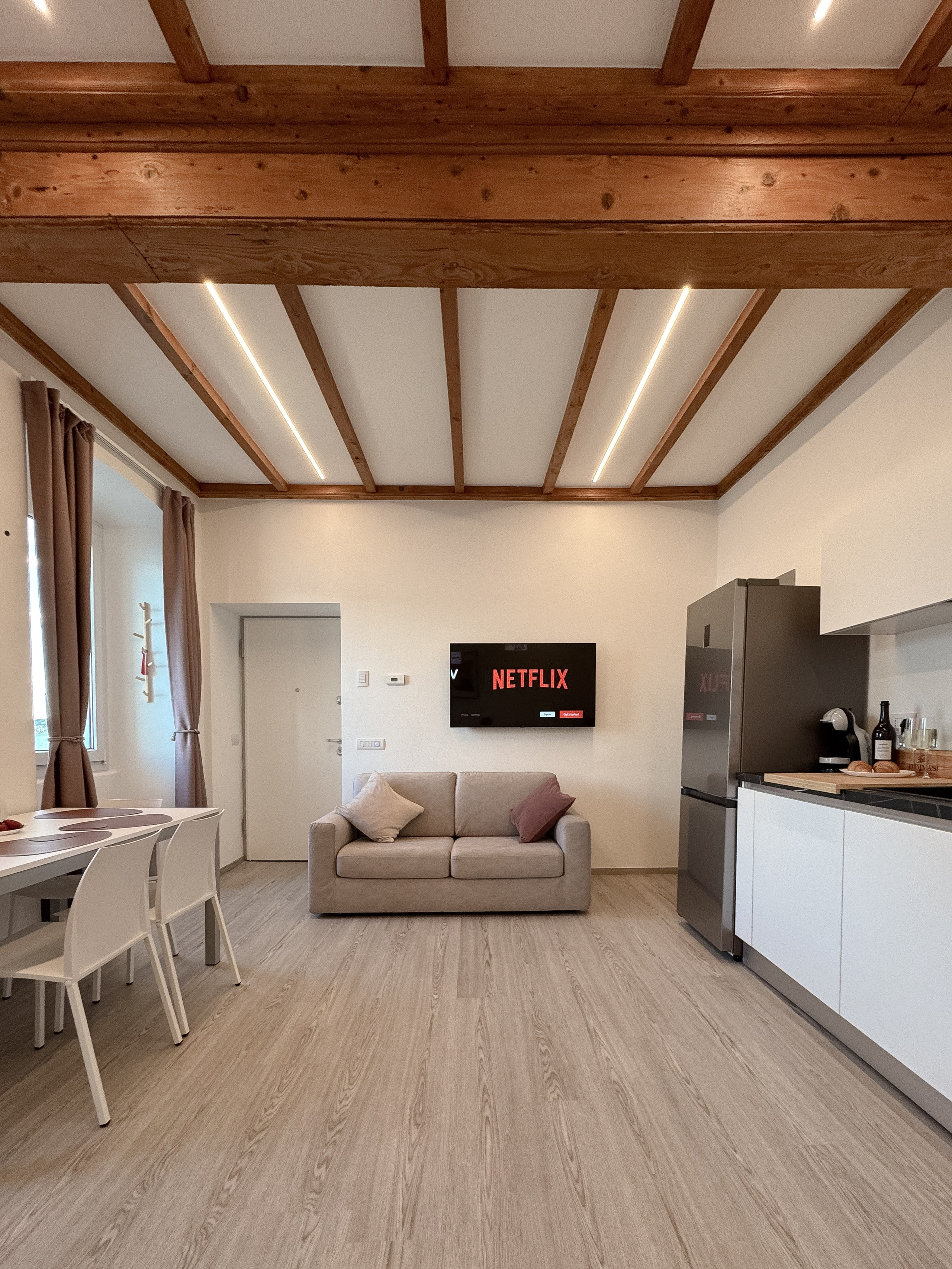 Lake Maggiore apartment. PHOTOGRAPHER IN ITALY