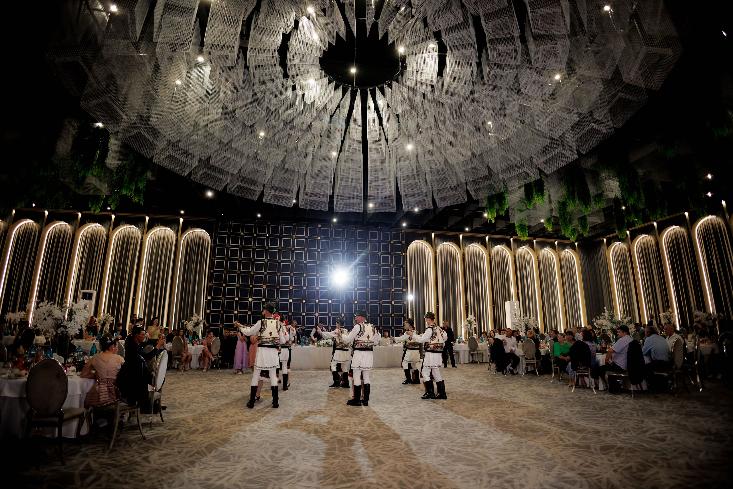 Nunta Nicoleta & Răzvan | Fotografie & Videografie Profesională. Servicii foto-video profesionale, pentru momente de neuitat