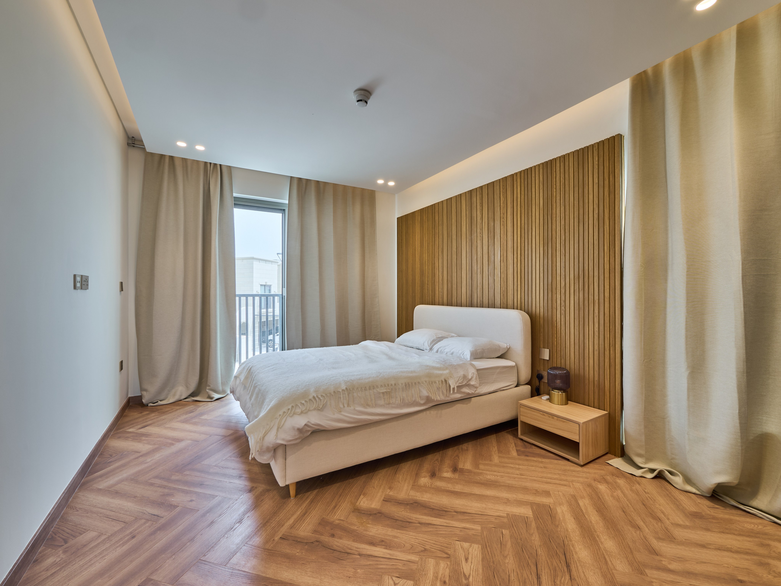 Jasmine Lane Townhouse Photography — Dubai Real Estate Listing. Hotel Photographer in Dubai — Interiors & Commercial by Oleg Novikov