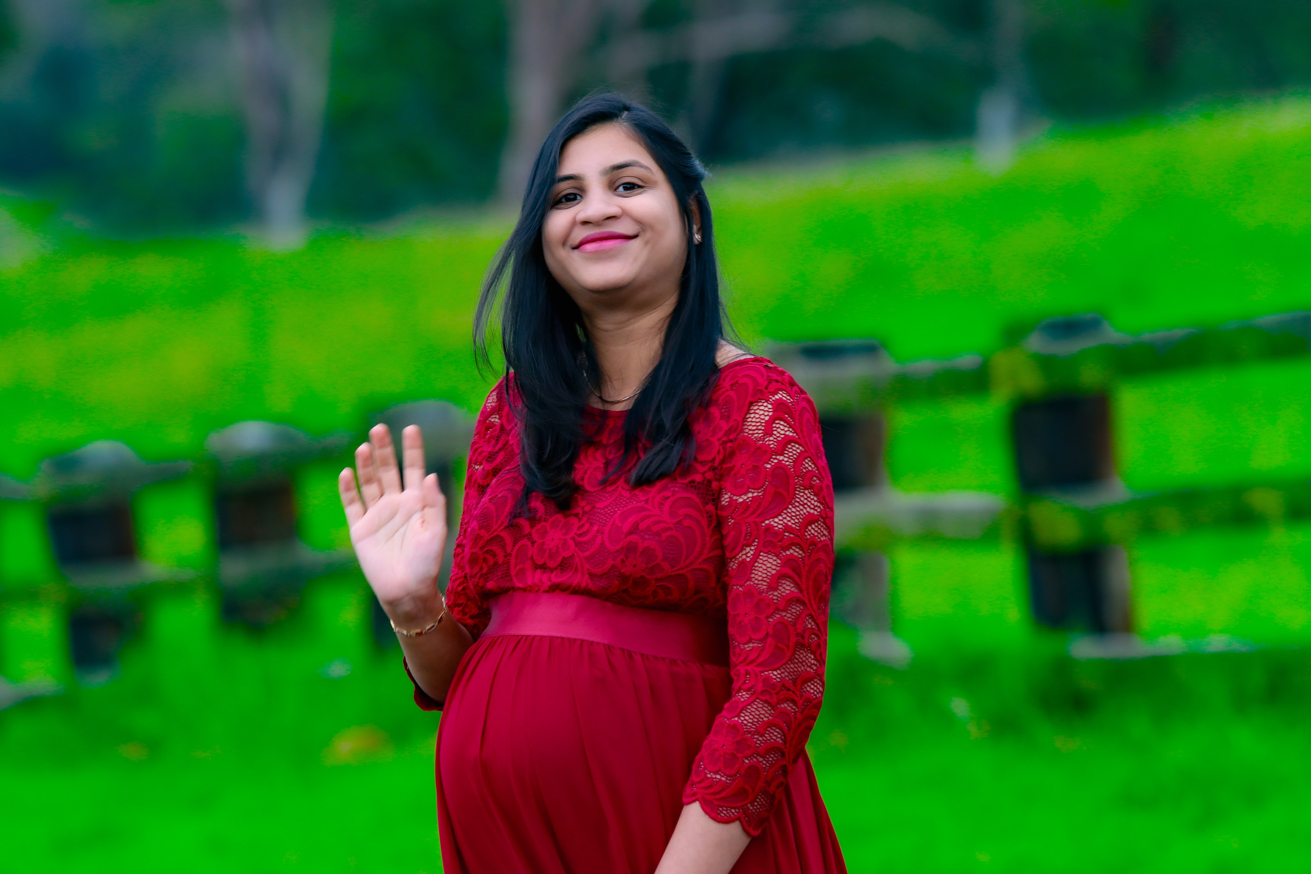 Maternity Shoot. MHCreative is family-oriented photographer based in SYDNEY