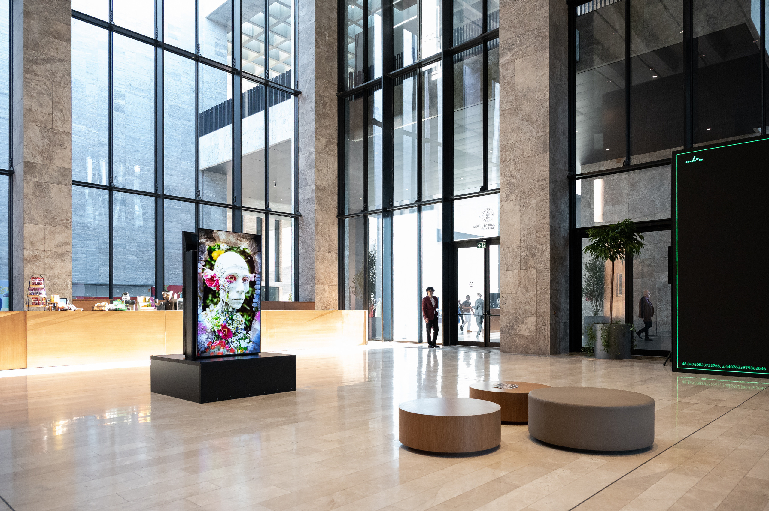 Theatre. Alex Leonidov — Photographer