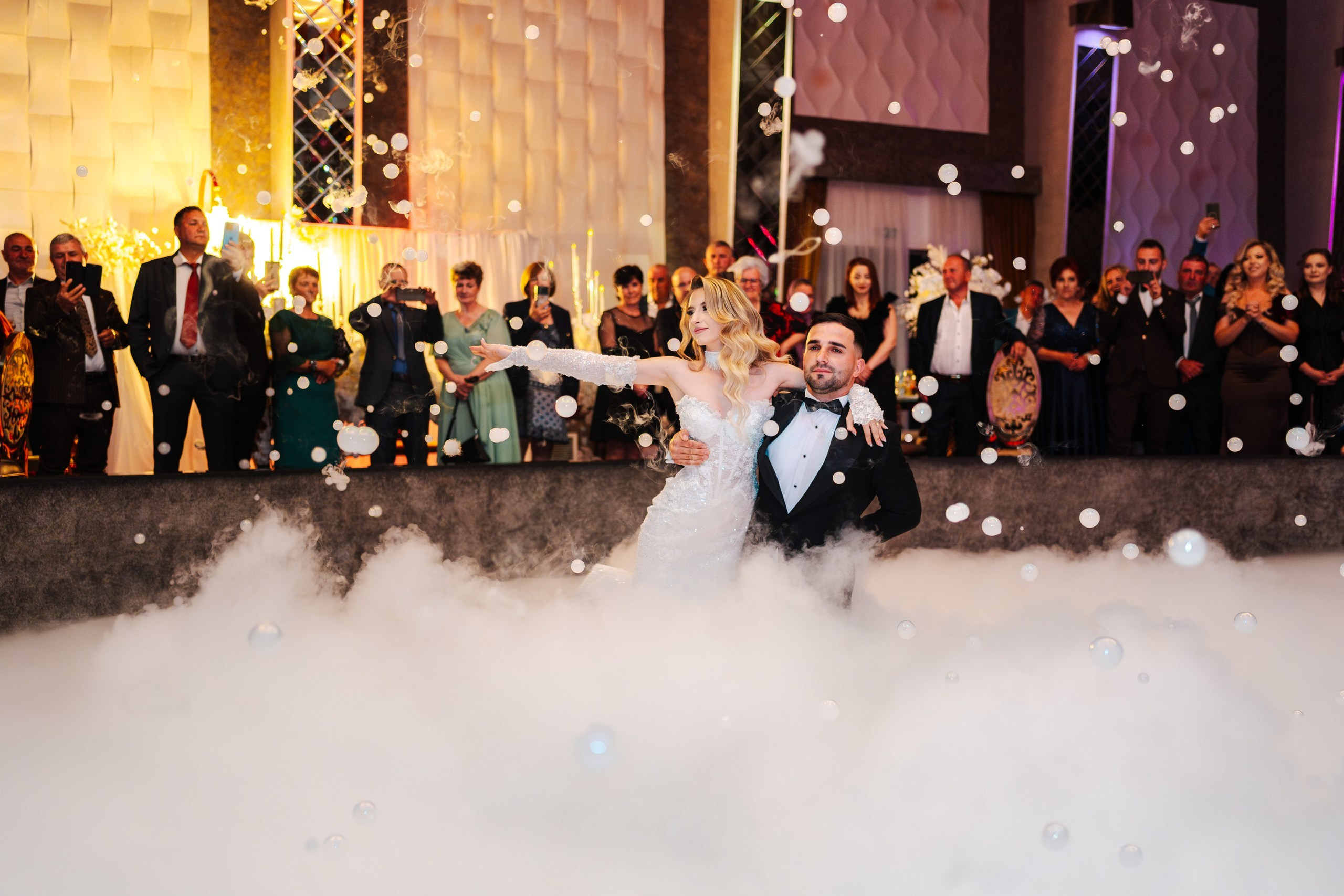 Catalin & Alexandra. Ionut Cimpoes FOTOGRAF