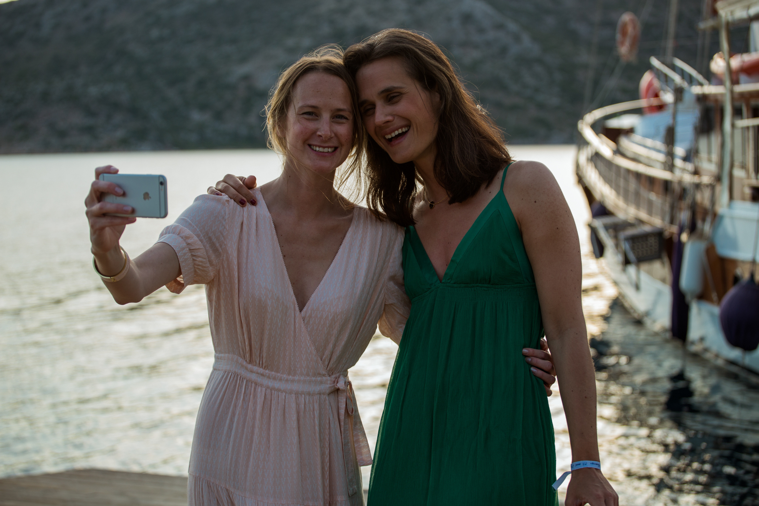 Вечеринка друзей и свадьба на острове. Фотограф в Каппадокии / Julia Ganch