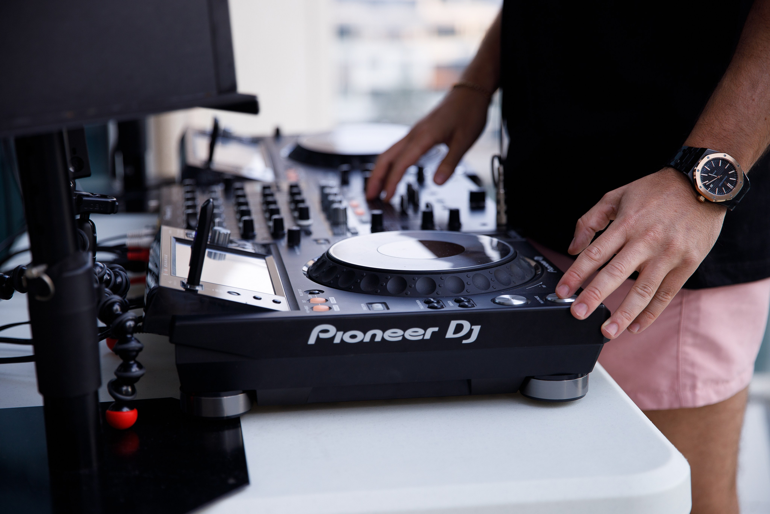 DJ. Photographer Anna Curly | Weddings and Events in Dubai