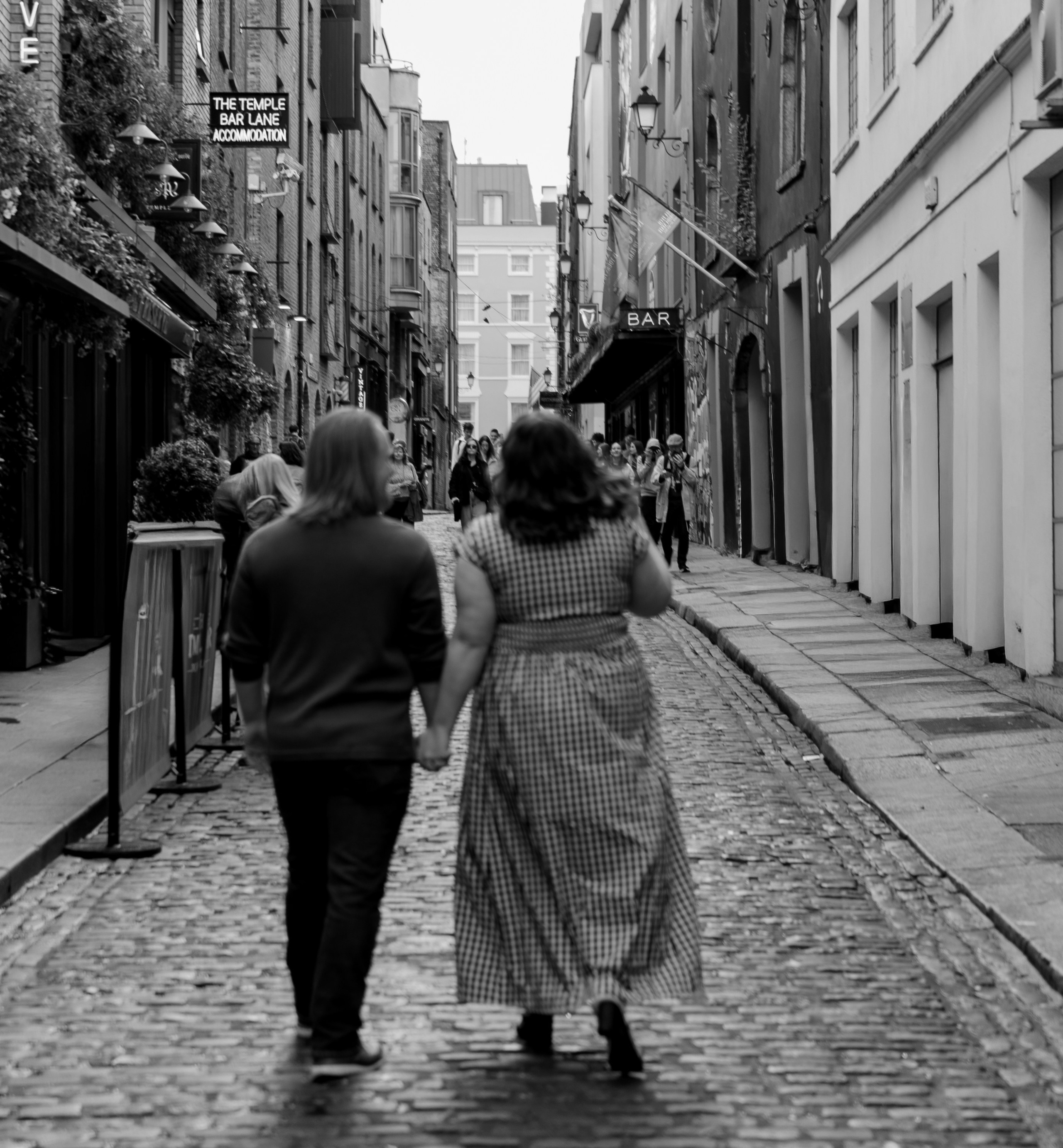 Proposal in Dublin. Candid Photographer in Ireland | Authentic Wedding Photography Miruna Daiana