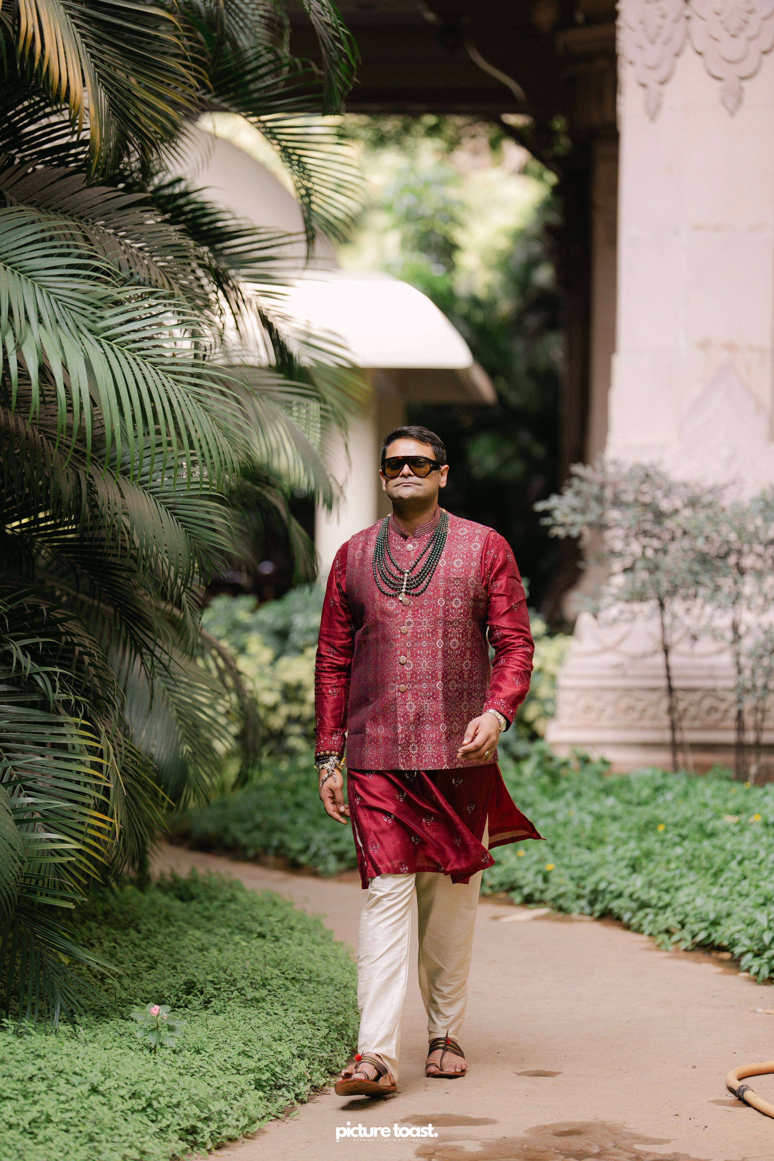 South Indian Wedding Ft. Aashna & Rajiv. Fine art Wedding Photographers in India & Canada