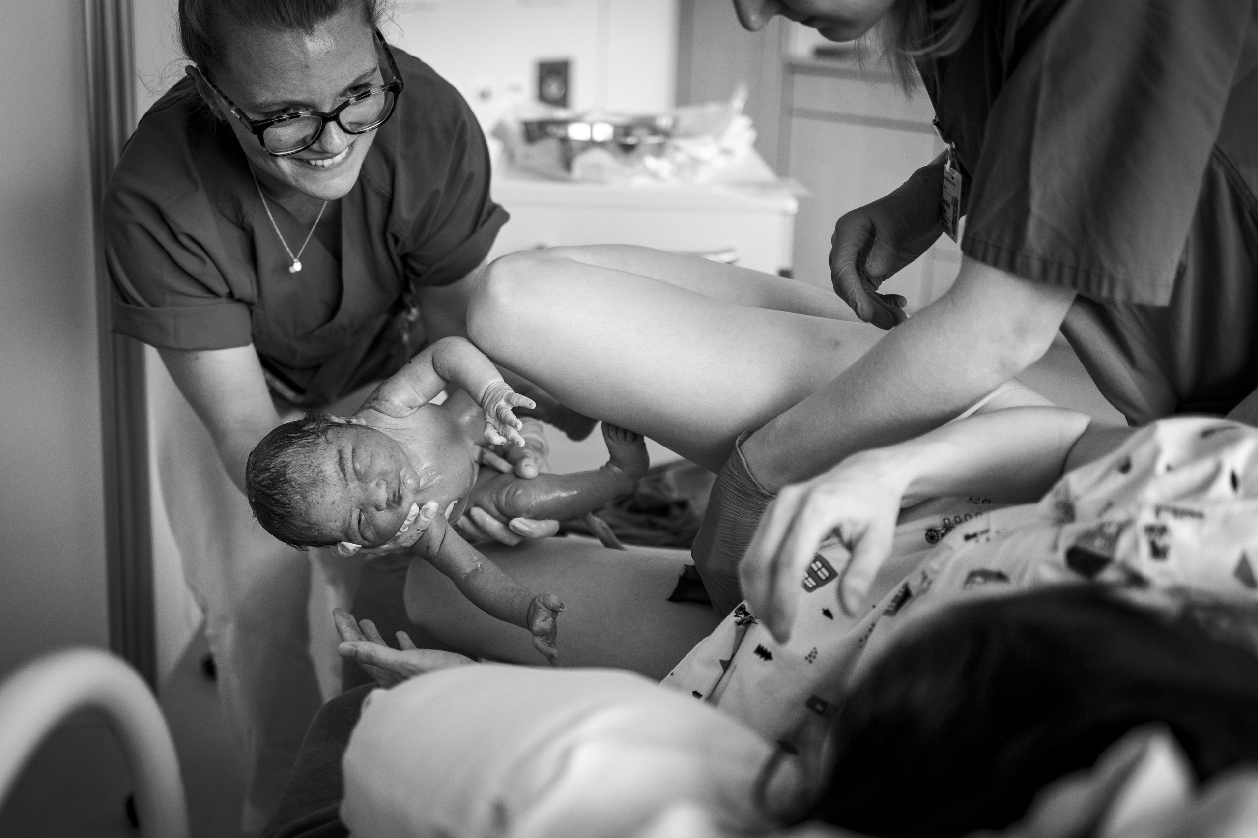 Why birth photography isn’t madness — it’s memory. Family & Maternity Photographer in Dresden Tatiana Mudryak