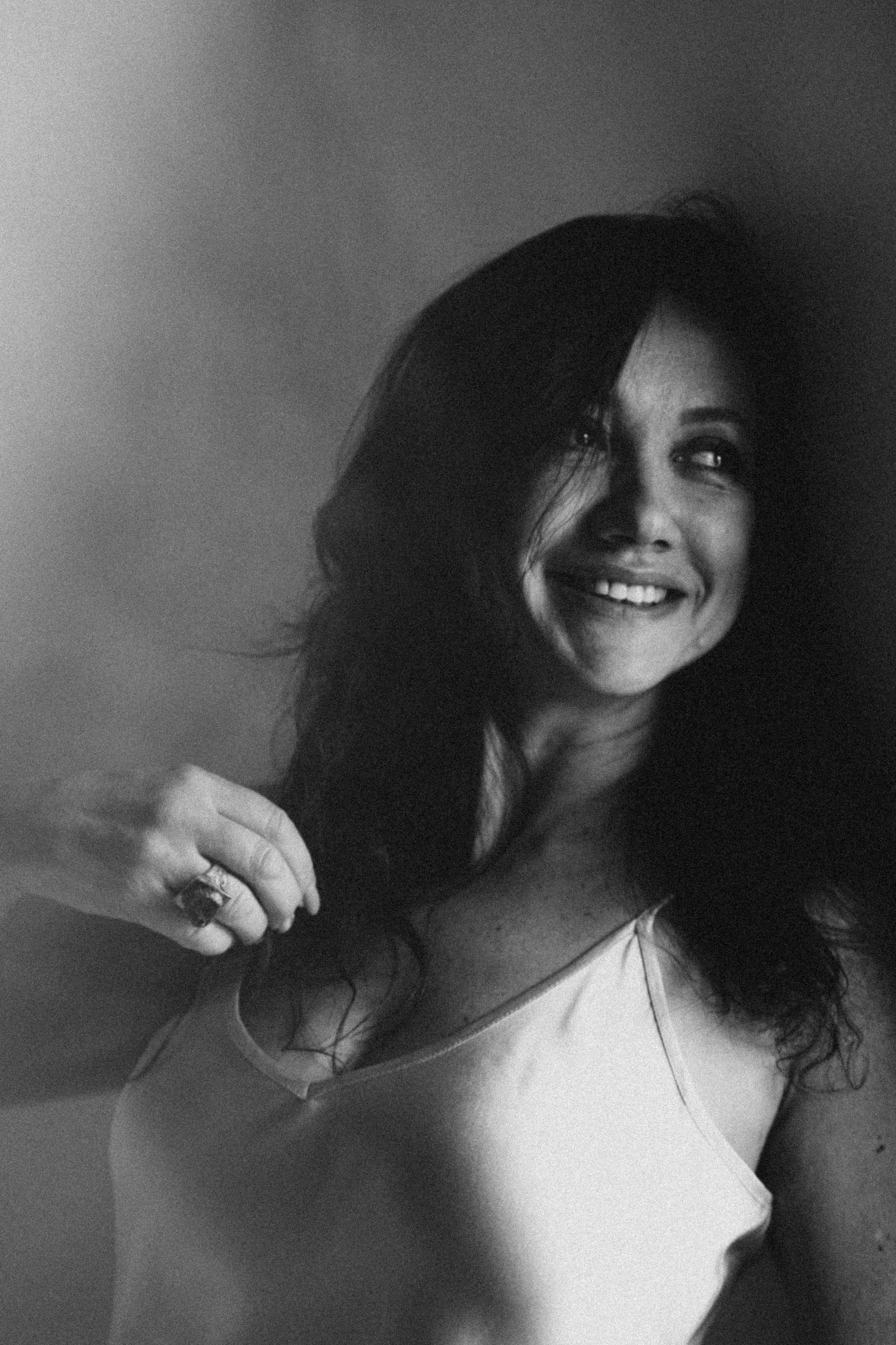 K. Rawnoir- Portrait photography by Daria Paliy.Timeless black&white portraits of women in NYC area