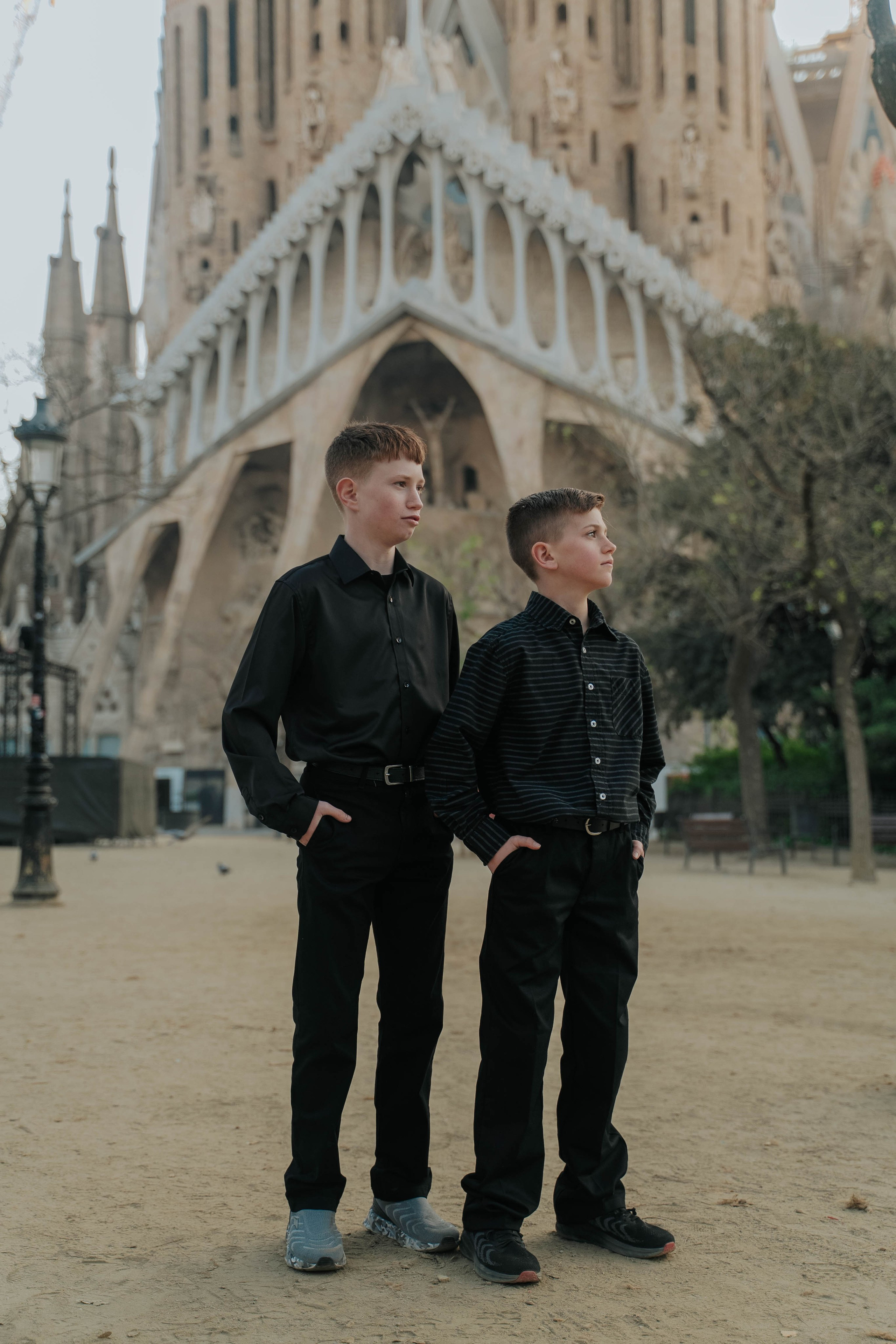 Sagrada Familia Brothers Photoshoot  in the Morning - Barcelona Family Photographer 