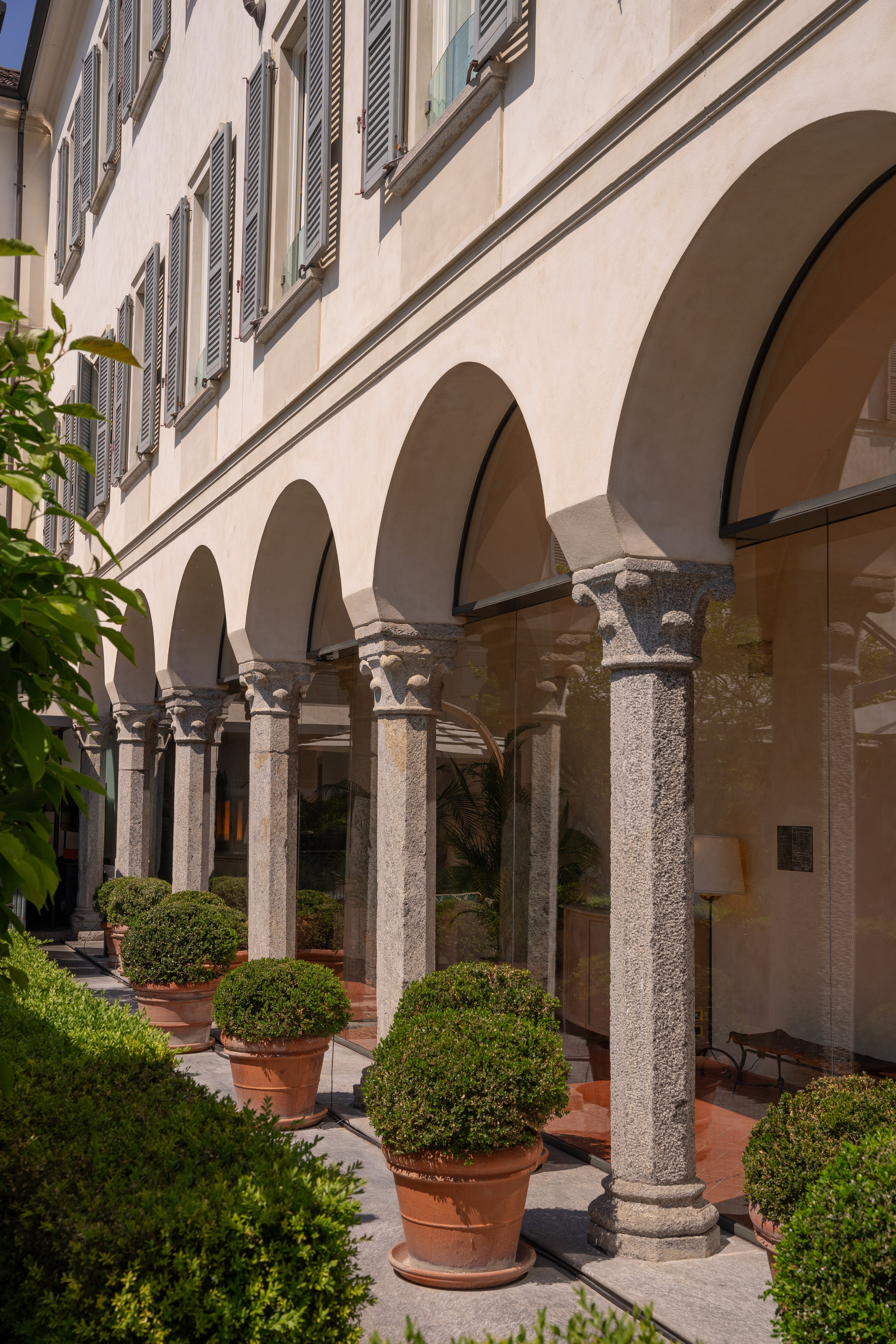 Four Seasons Milan. Hotel and travel photographer