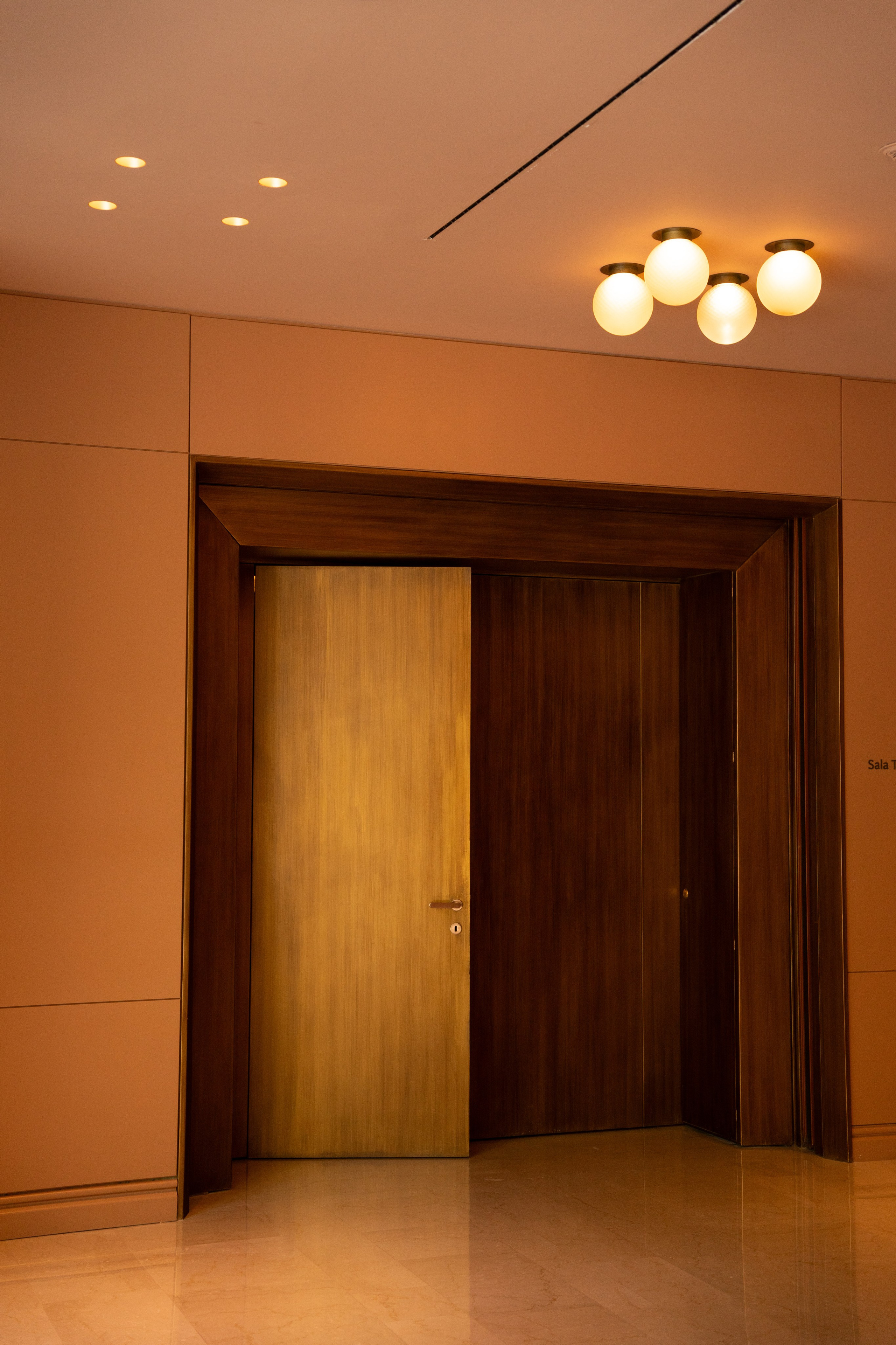 Four Seasons Milan. Hotel and travel photographer