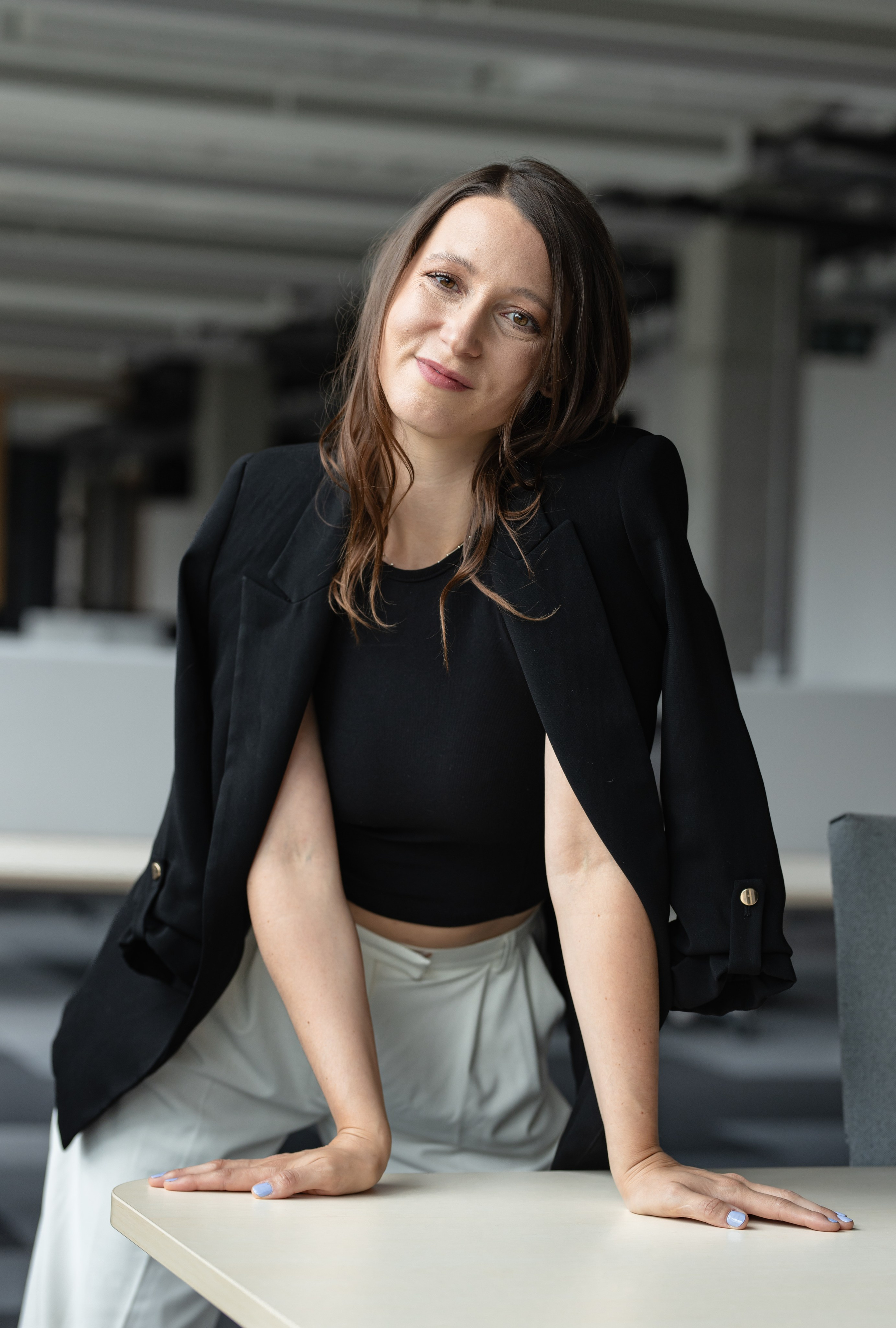 Brandové focení / Brand fotograf Praha. Dana Lišková — Empatická fotografka | Introspektivní umělkyně | Neurodivergentní koučka| Zakladatelka Artepy.cz