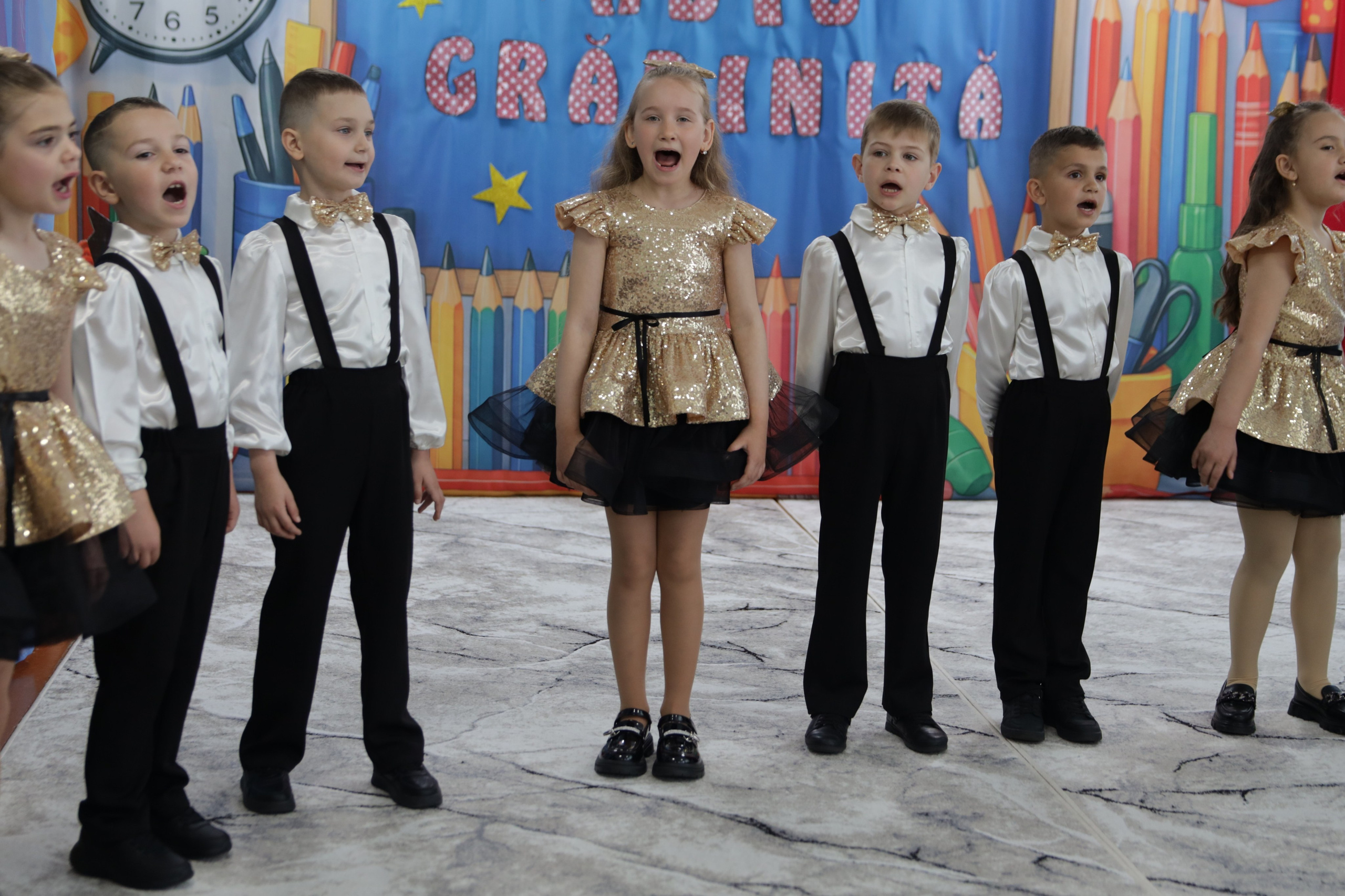 O filă de copilărie.... Alika Dia- Fotograf în Republica Moldova, Strășeni