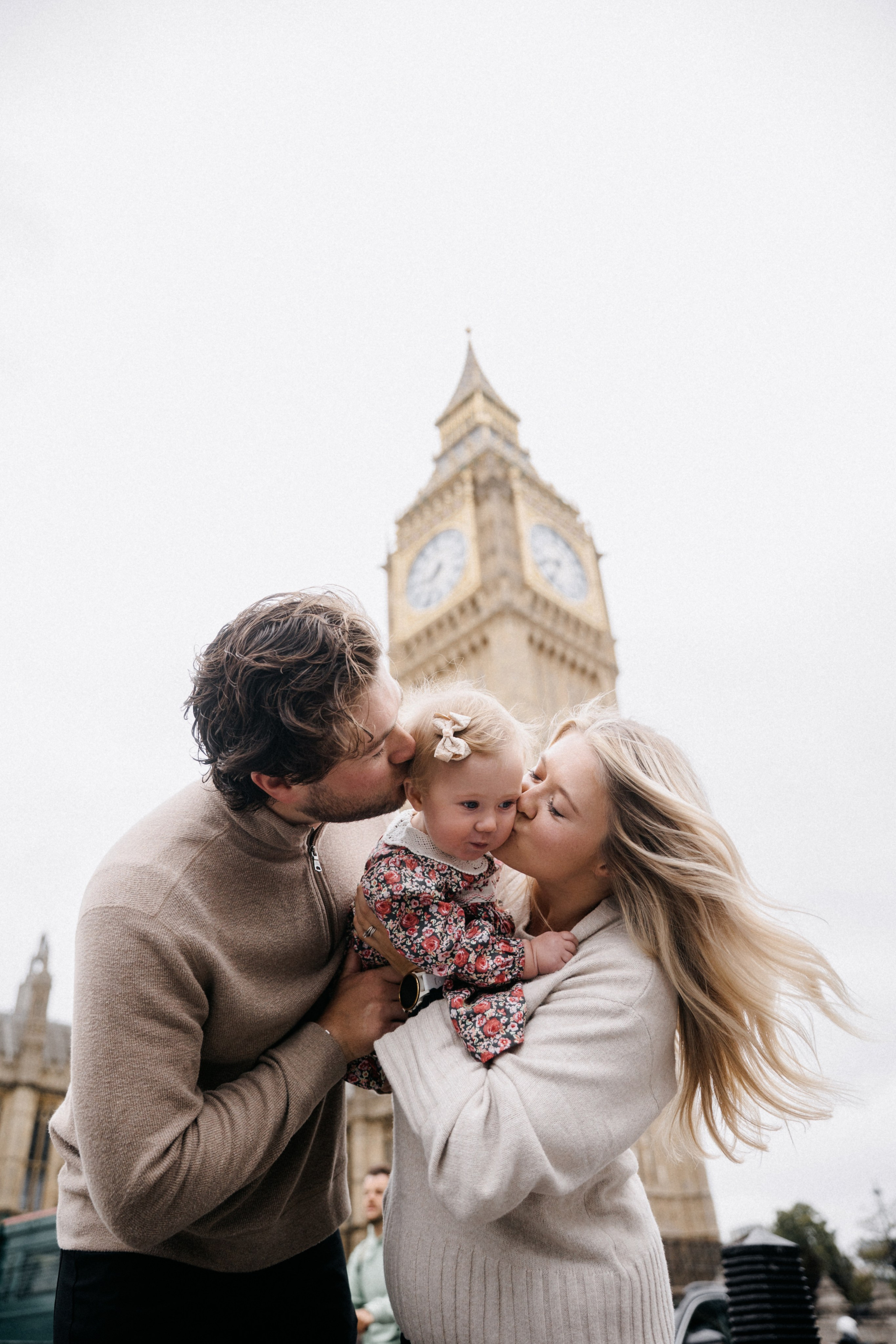 Family Photoshoot at Westminster. LondonPhotoStory — Vacation Photographer in London