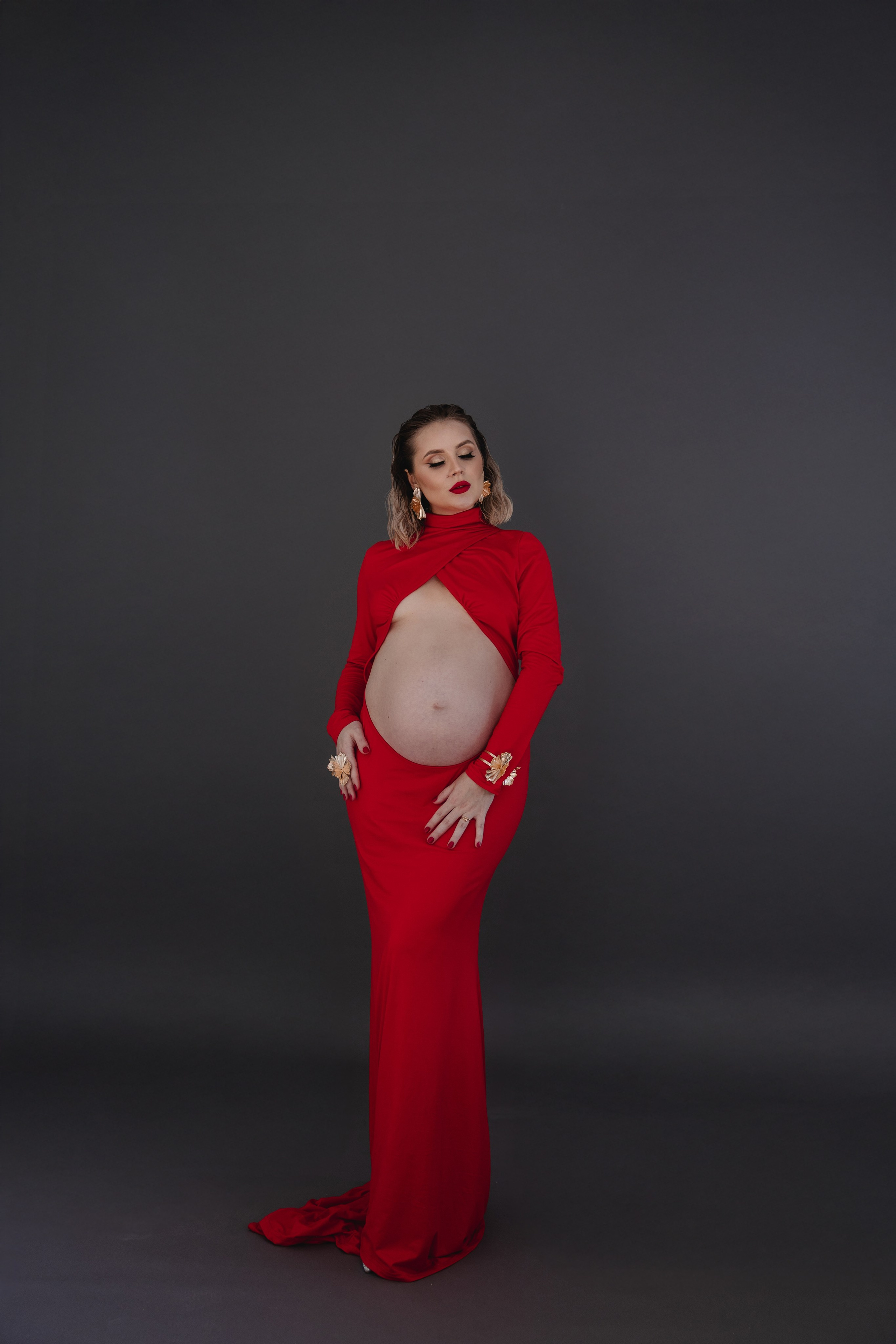 Babybauch Shooting im Fotostudio | Schwangerschaftsfotos in Bochum. Hochzeitsfotografin Bochum | Halyna Reiche Fotografie NRW