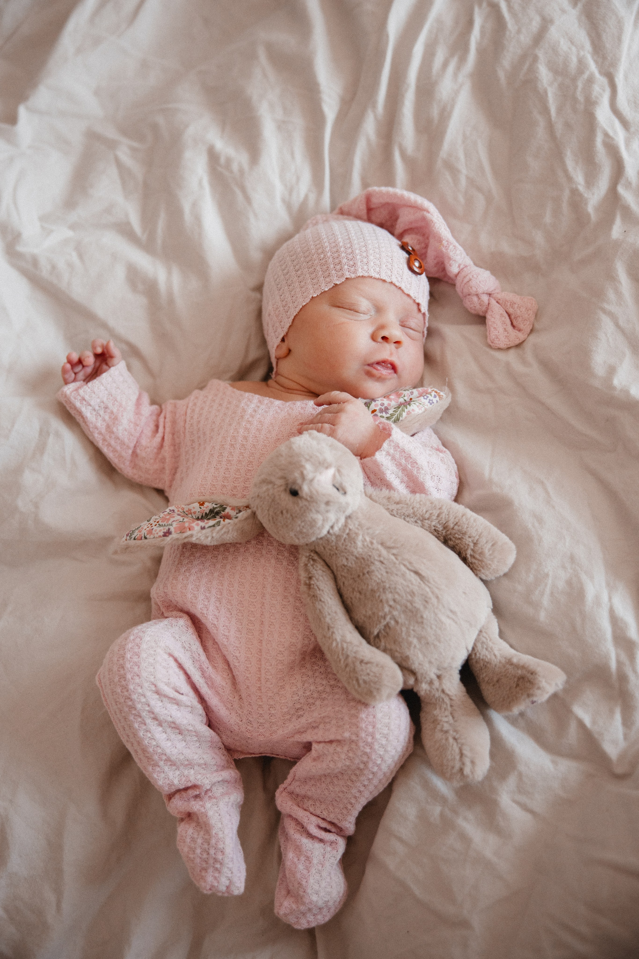 Neugeborenenfotos Zuhause. Hochzeitsfotografie |Hochzeitsfotograf Bochum | Hochzeitsfotograf Dortmund | Hochzeitsfotograf Essen | Hochzeitsfotograf Ruhrgebiet