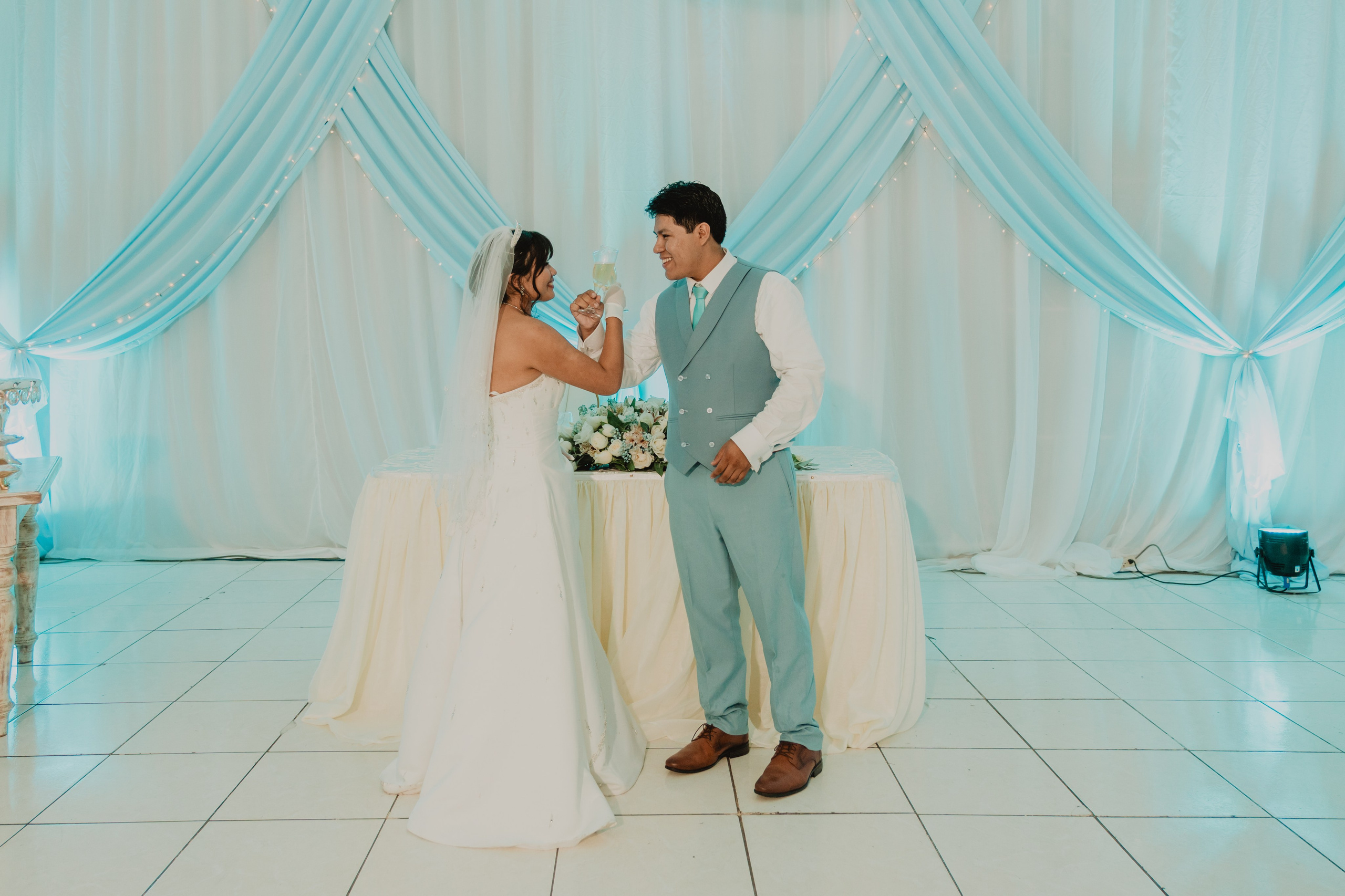 STEISY + EMMANUEL | BODA RELIGIOSA. Studio KVTA | Fotografía y Video de Bodas en Arequipa