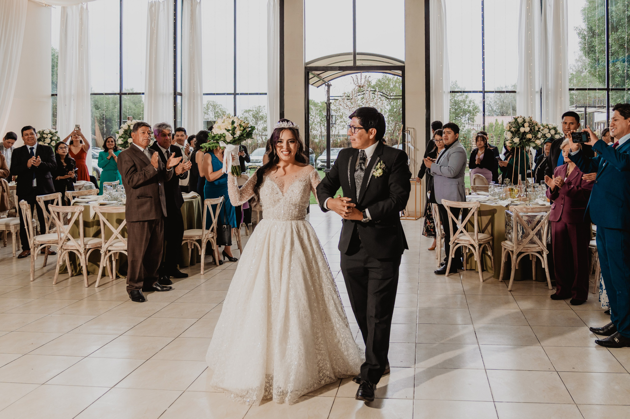 FERNANDO + MARIBEL | BODA RELIGIOSA. Studio KVTA | Fotografía y Video de Bodas en Arequipa