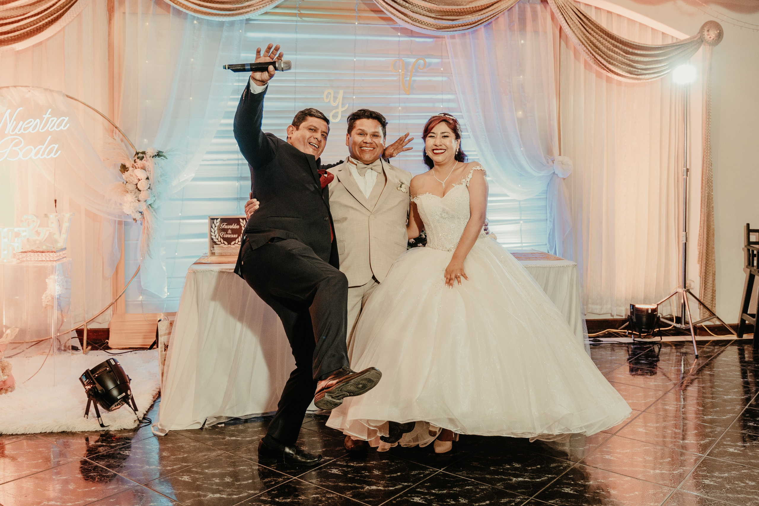 VANESSA + FRANKLIN BODA RELIGIOSA. Studio KVTA | Fotografía y Video de Bodas en Arequipa