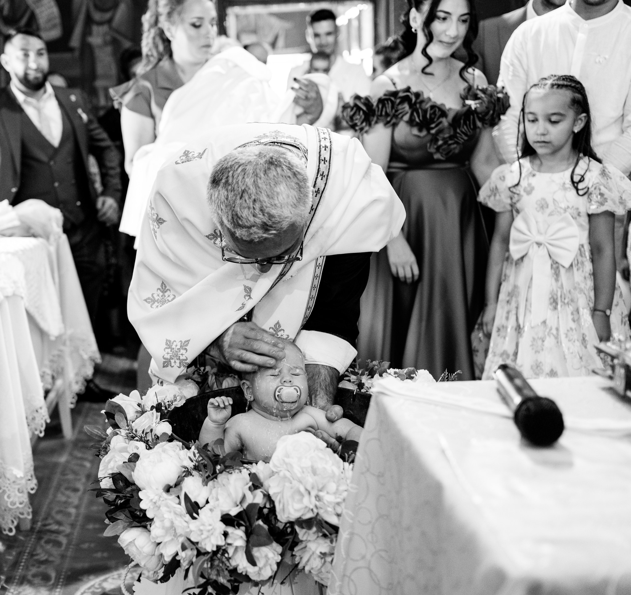 Taina Botezului | Carla Elena. Fotograf de nuntă și botez în Dâmbovița și București | Chivescu Alexandru