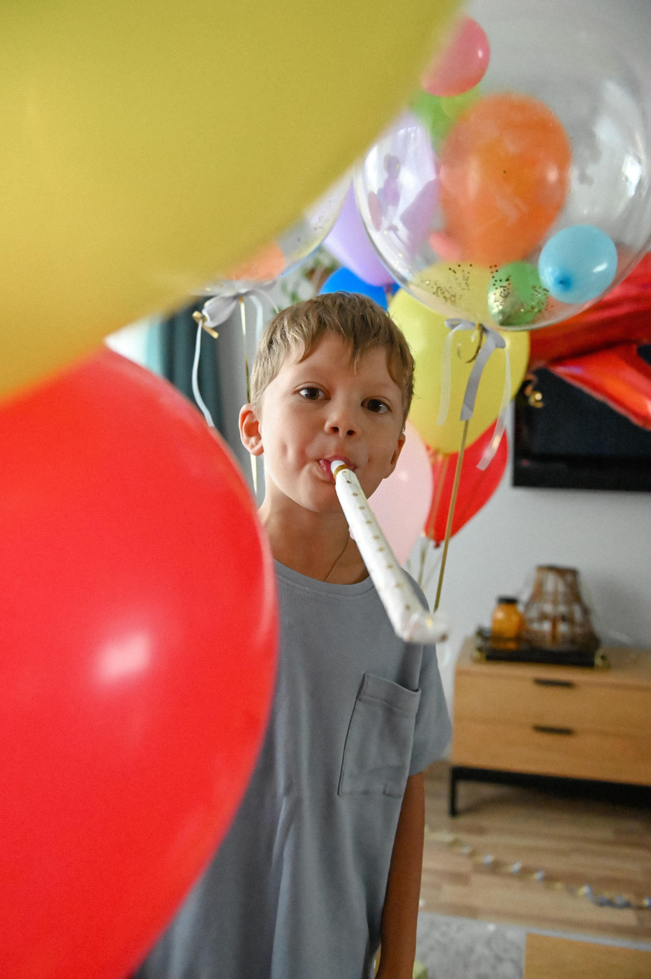 Праздник во дворе дома. Детский и семейный фотограф в финляндии дина пулкка. контент фотограф
