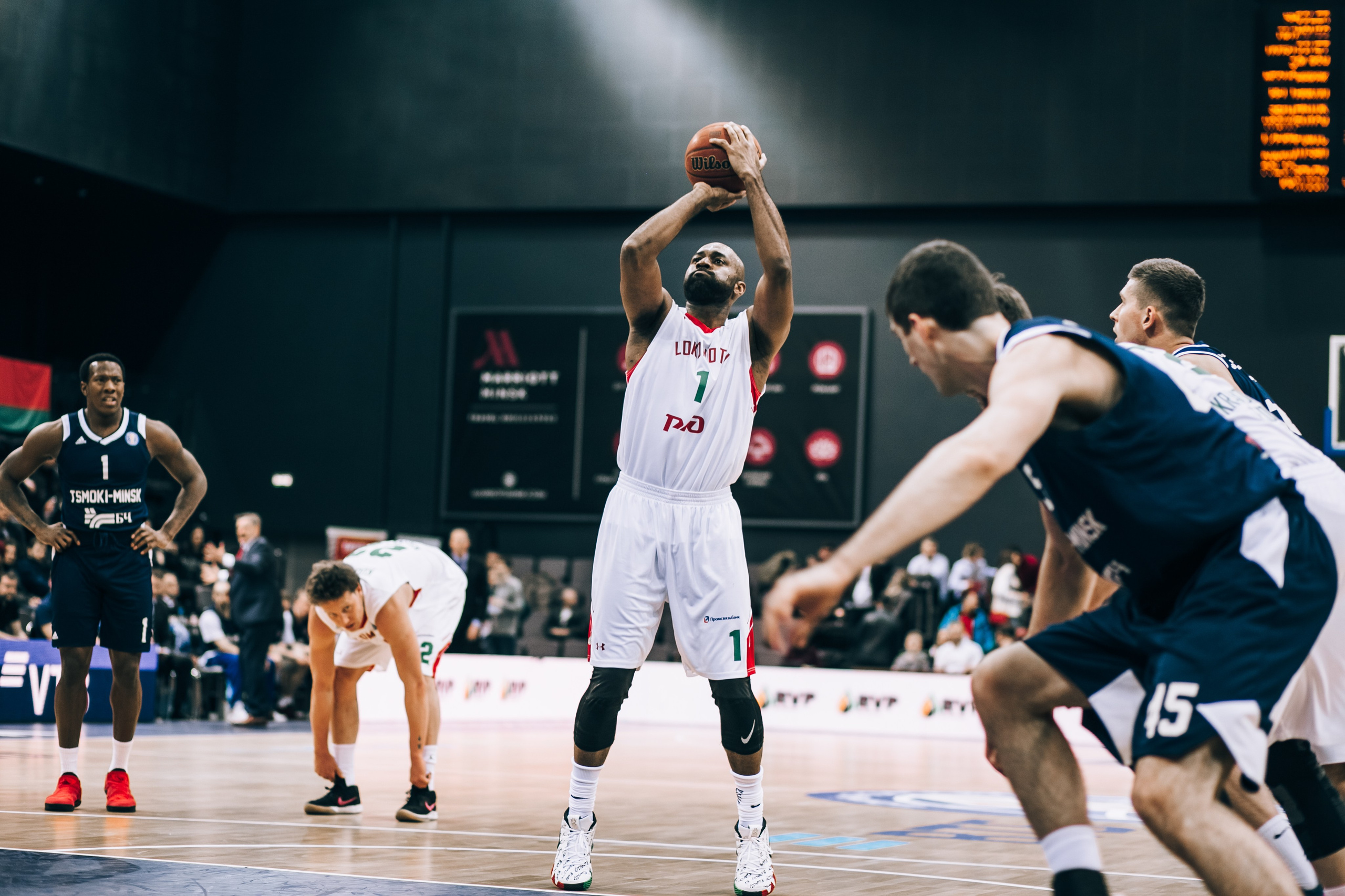 Basketball game Tsmoki-Minsk — Lokomotiv. Destination Wedding photographer Italy, France, Germany, Spain, Poland Oleg Zaicev