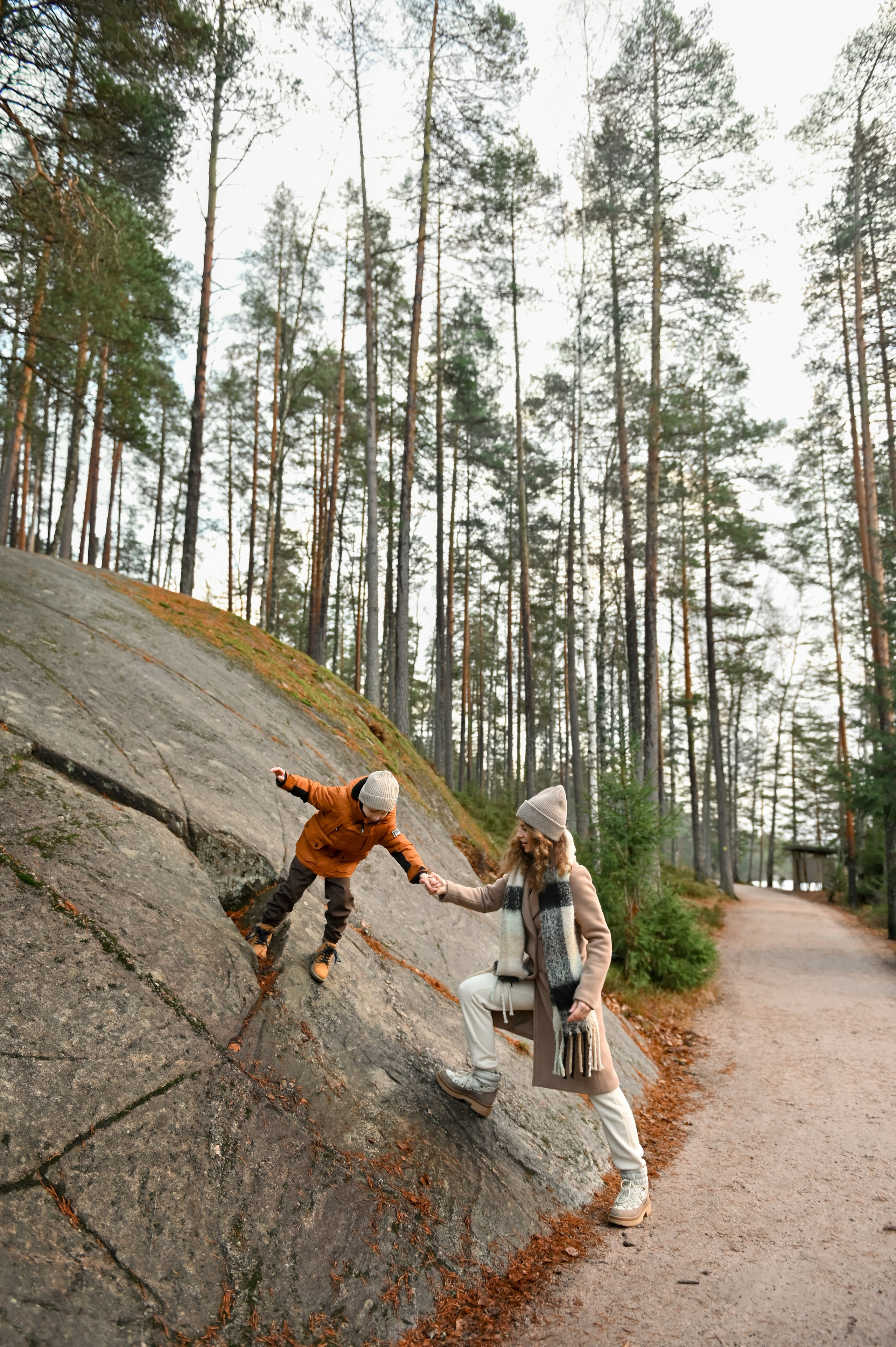 Пикник у озера. Детский и семейный фотограф в финляндии дина пулкка. контент фотограф