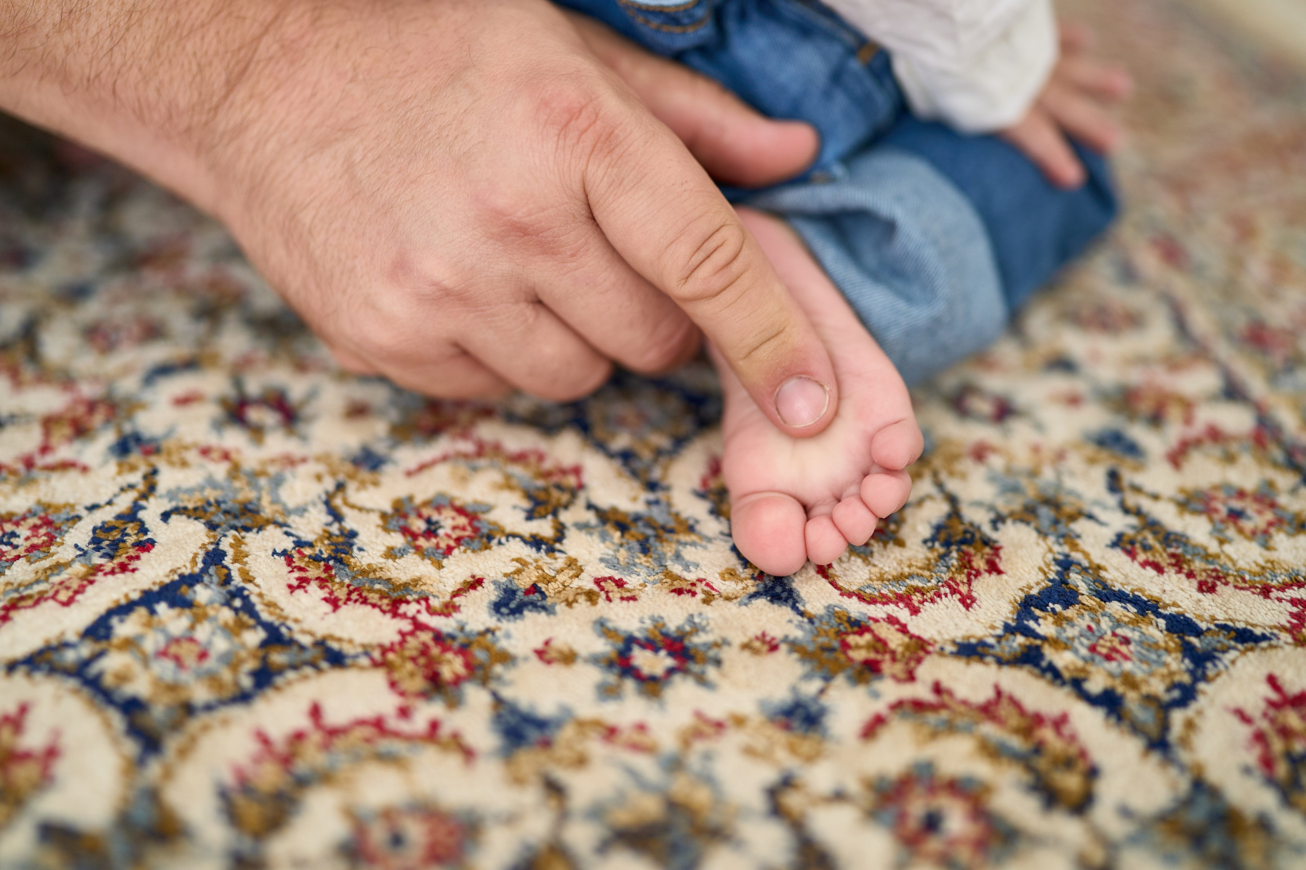 Gilad is 1 year old. צלם אלכס ברט בישראל