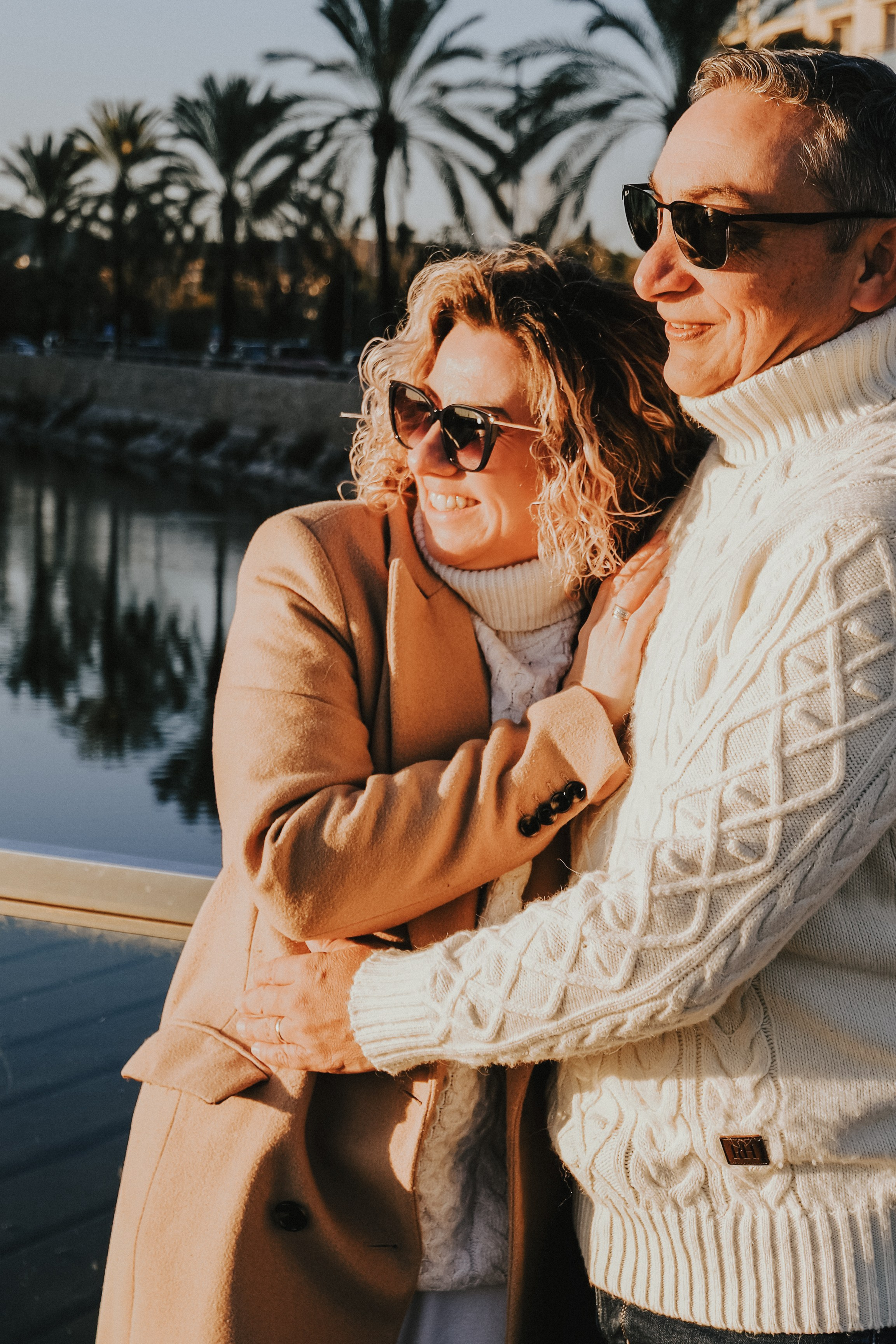 Sesión de pareja en la playa. Fotografía profesional en Calafell - Elena Medvedeva