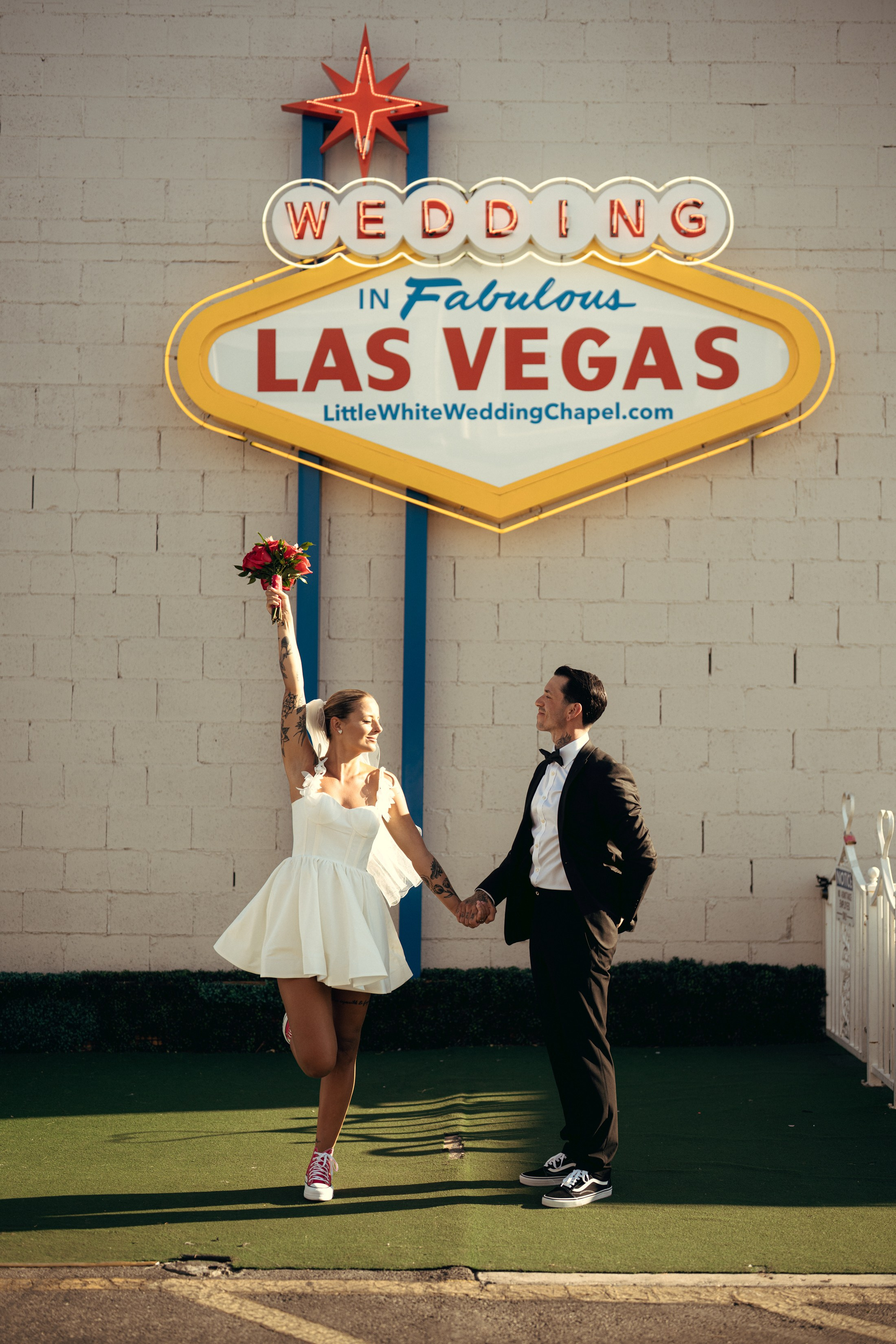Klara&Marsel. Wedding & elopement photographer Viktoriya Kravtsov. Las Vegas