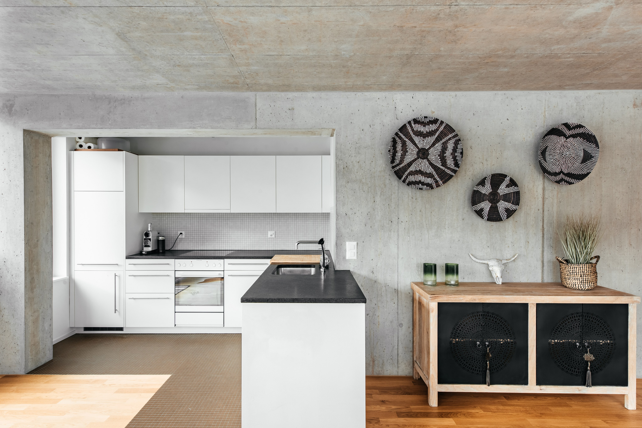 Wohnung, WINDISCH, AARGAU. Hallo! Ich bin Elena und arbeite als Immobilienfotografin