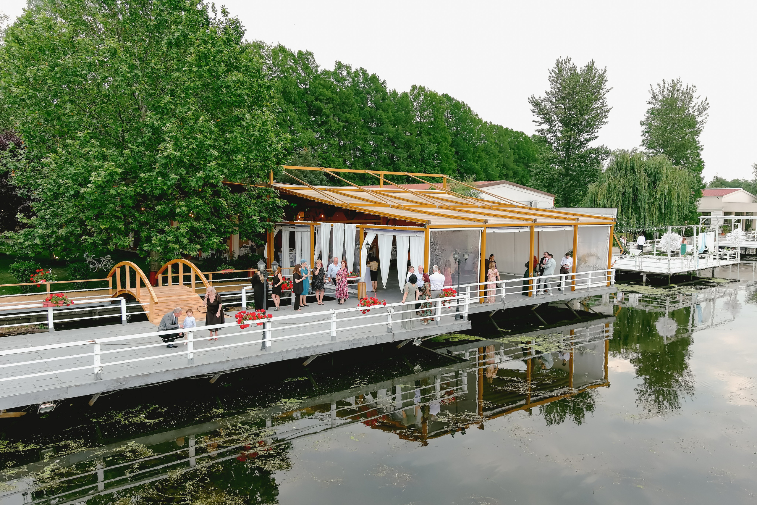 Nuntă de poveste la Cernica: Malina și Alex își spun „DA” înconjurați. MDimaFotoStudio. Fotograf de nuntă, evenimente private și de familie